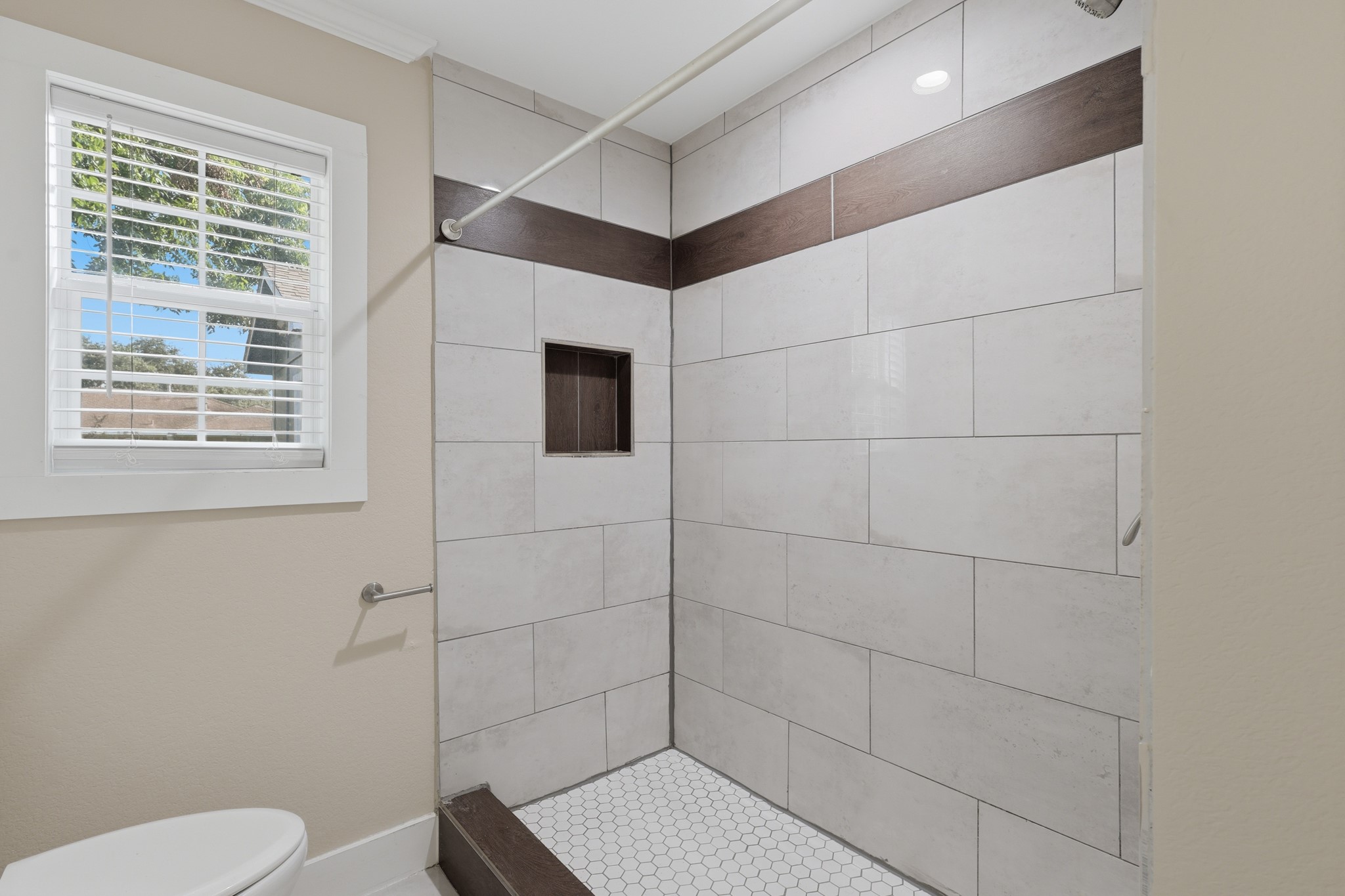 1419 Roper Street Property Photo 10