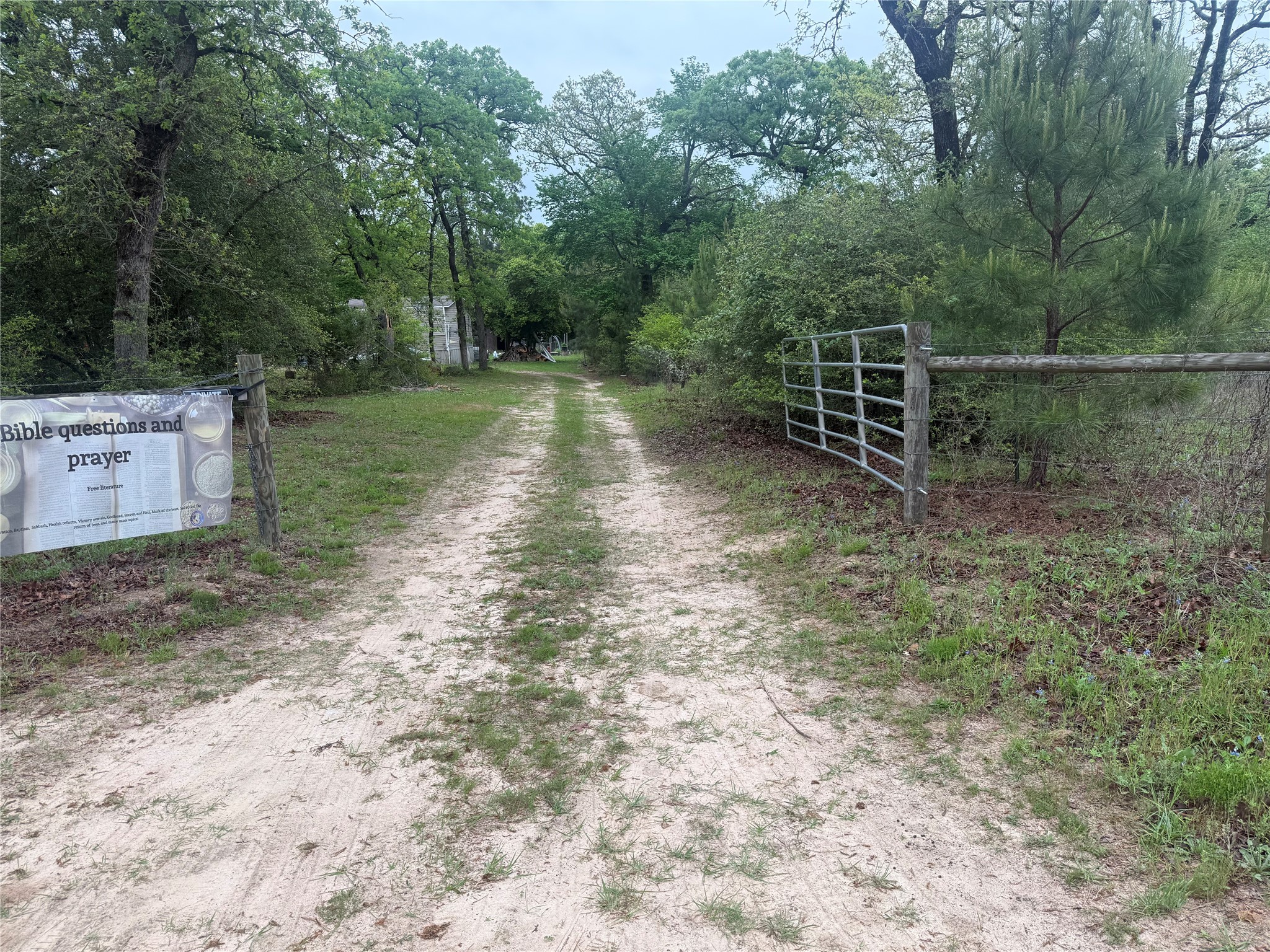 5312 Private Road 2065 Property Photo 2