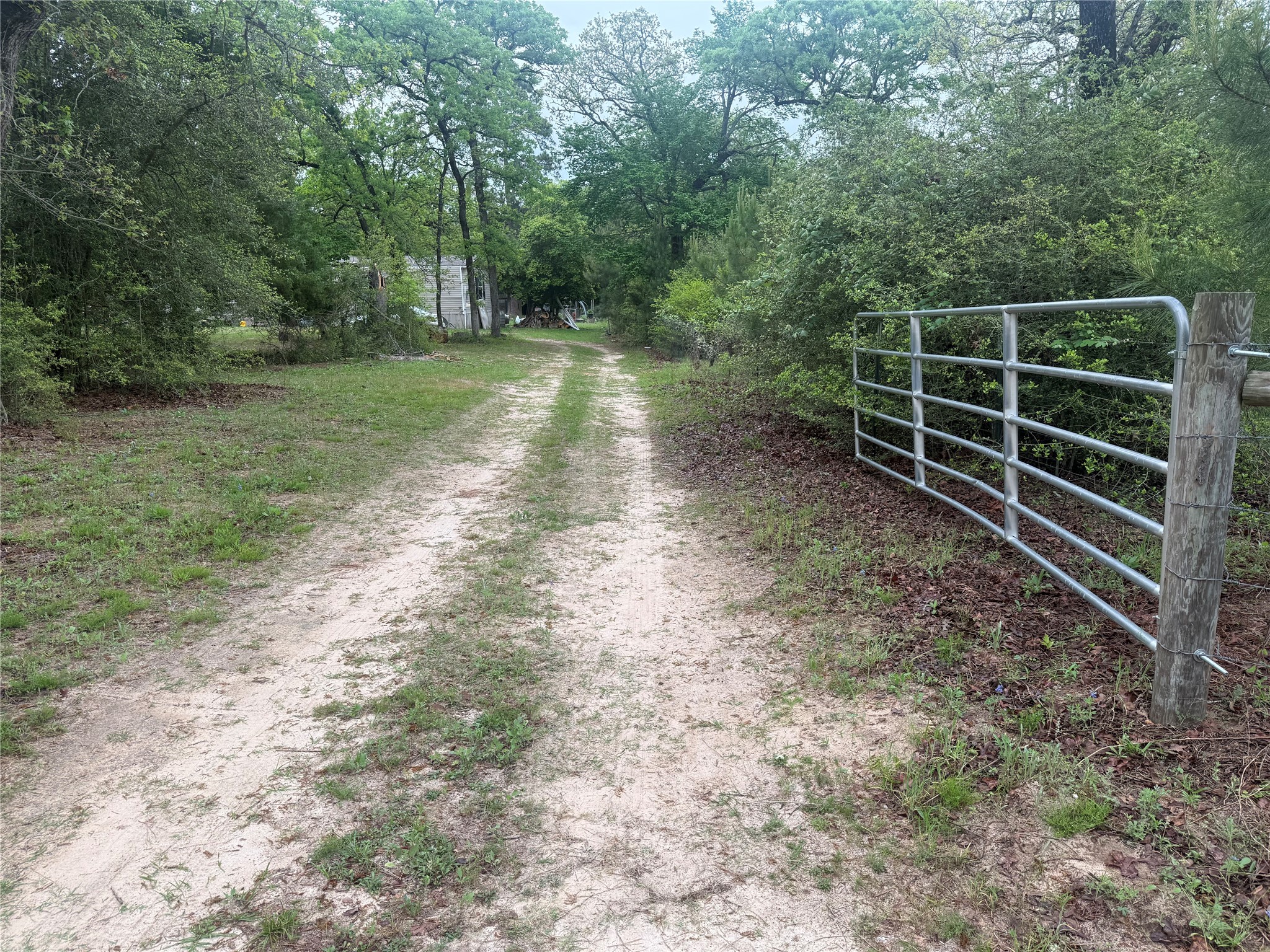 5312 Private Road 2065 Property Photo 3