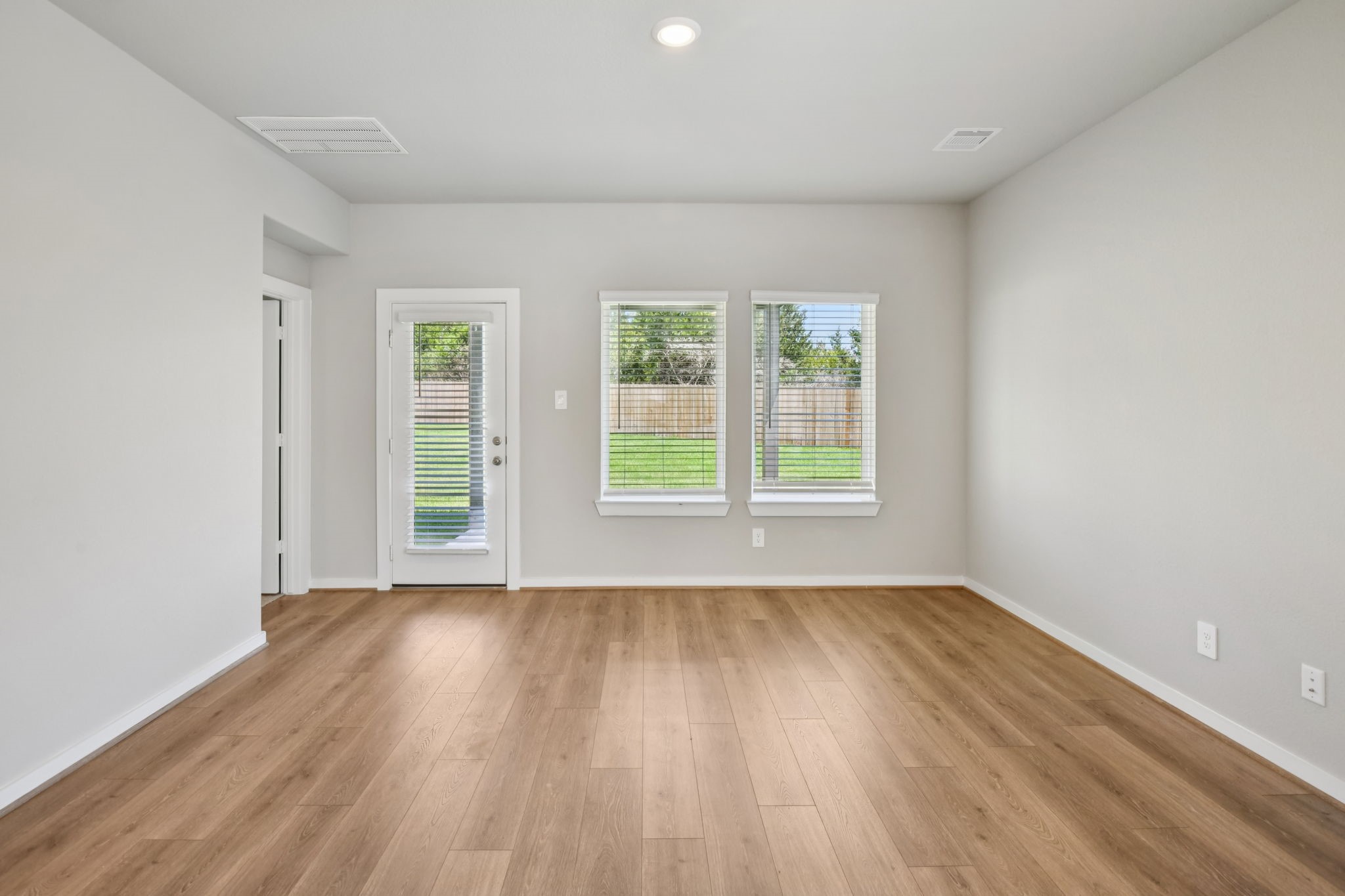 403 Sunrise Ranch Drive Property Photo 16