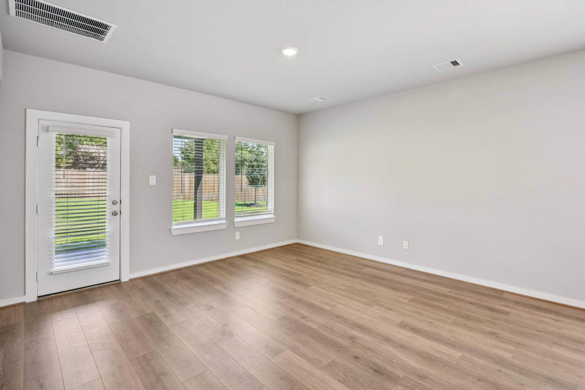 403 Sunrise Ranch Drive Property Photo 18