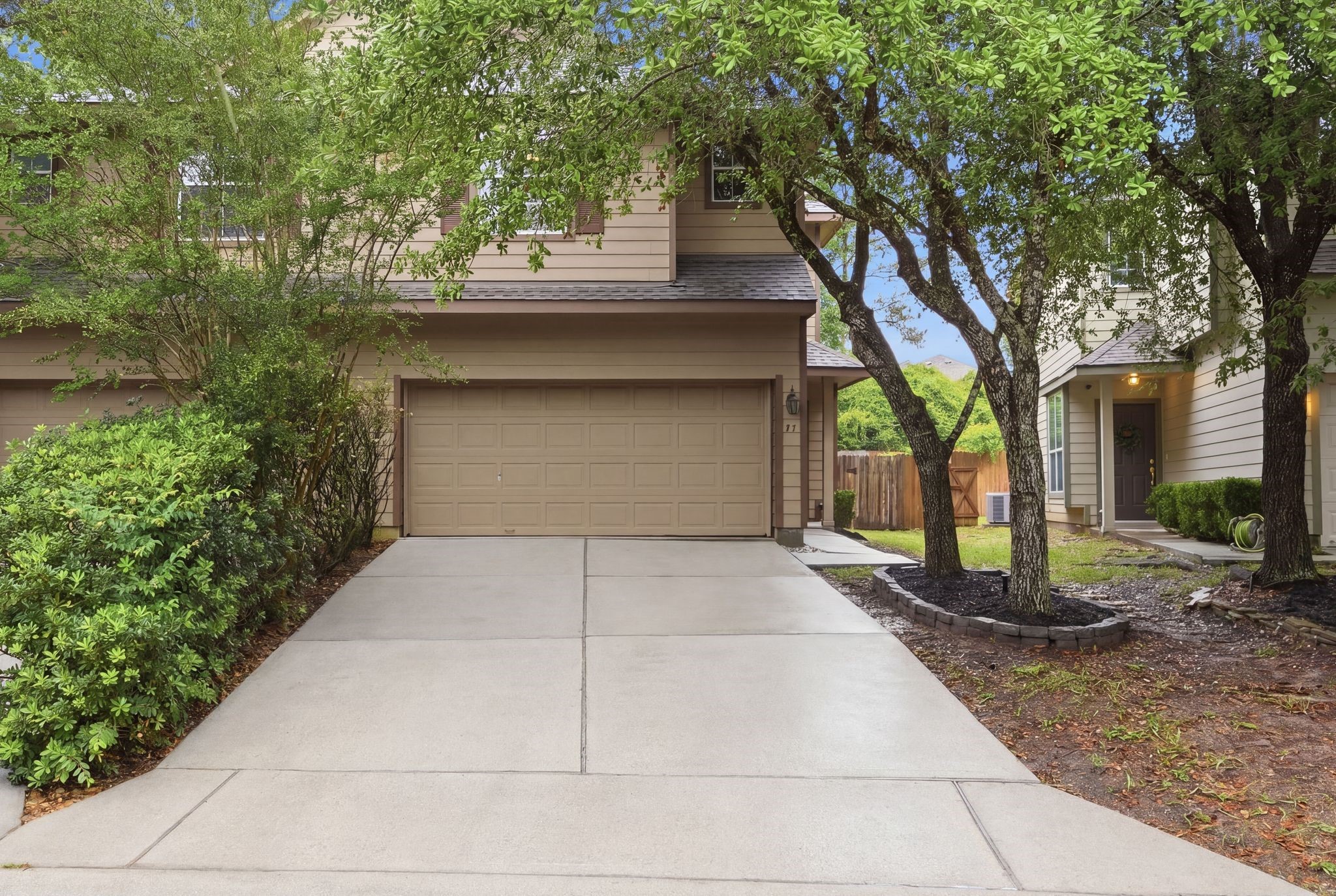 71 S Burberry Park Circle Property Photo 1