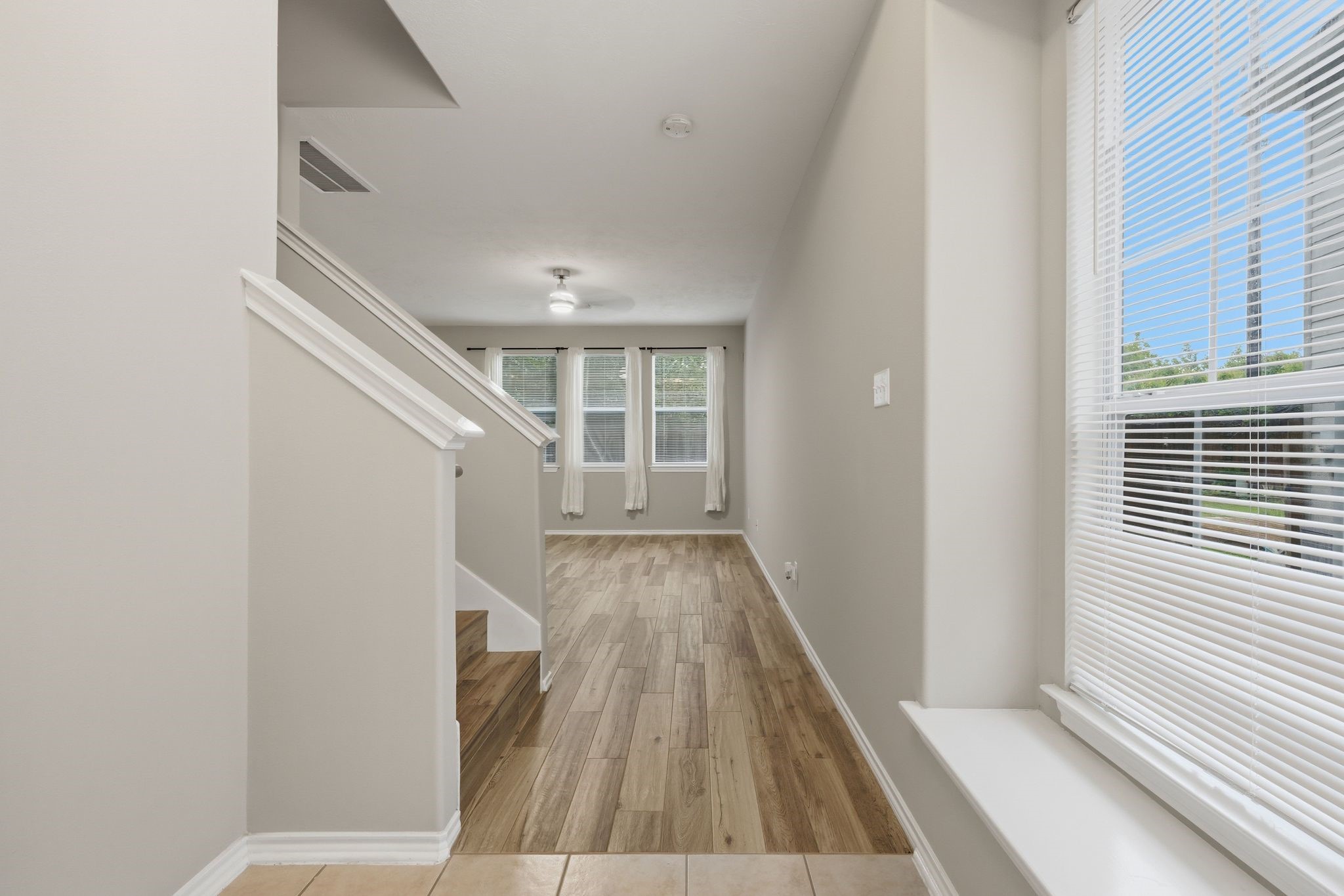 71 S Burberry Park Circle Property Photo 6