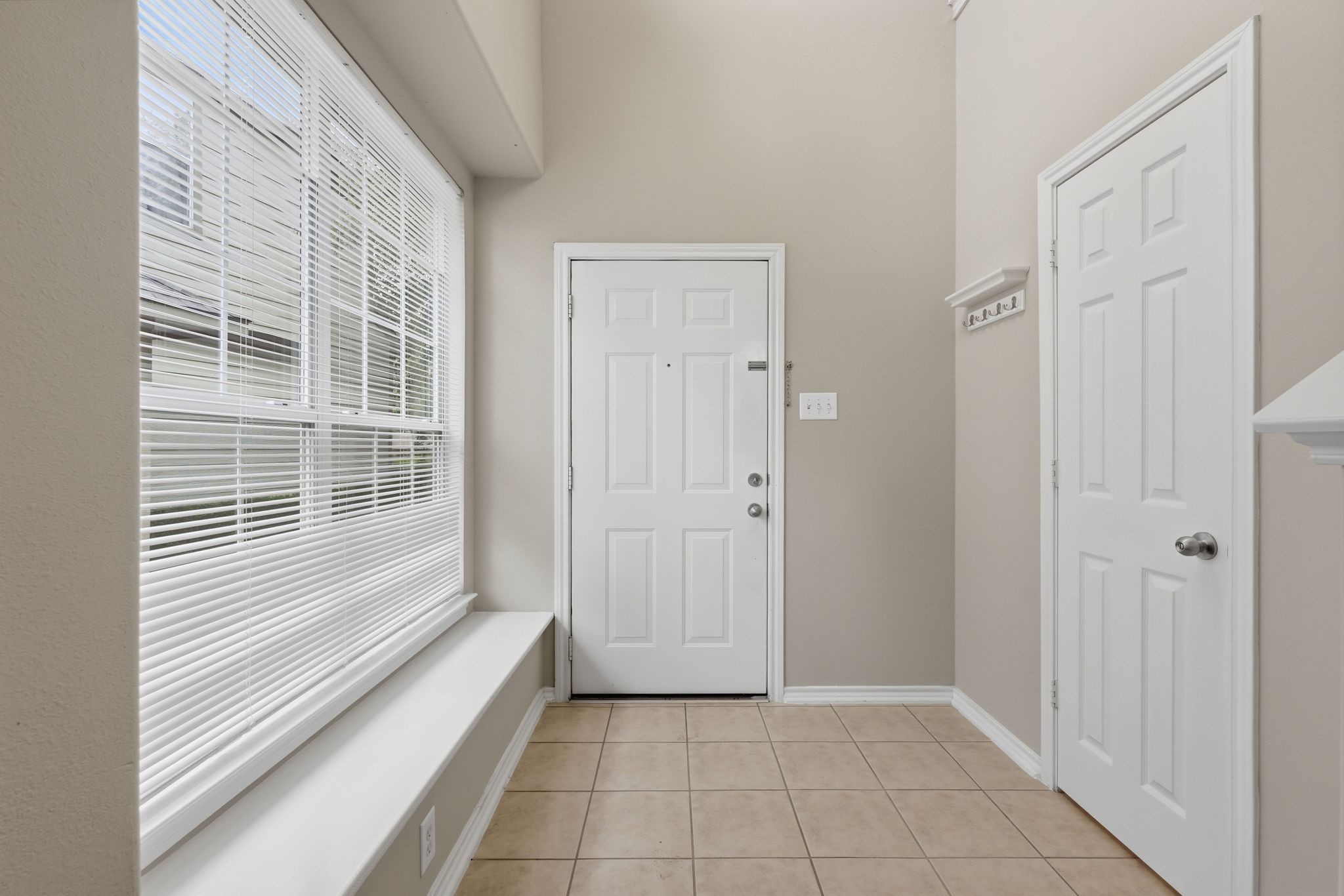 71 S Burberry Park Circle Property Photo 7