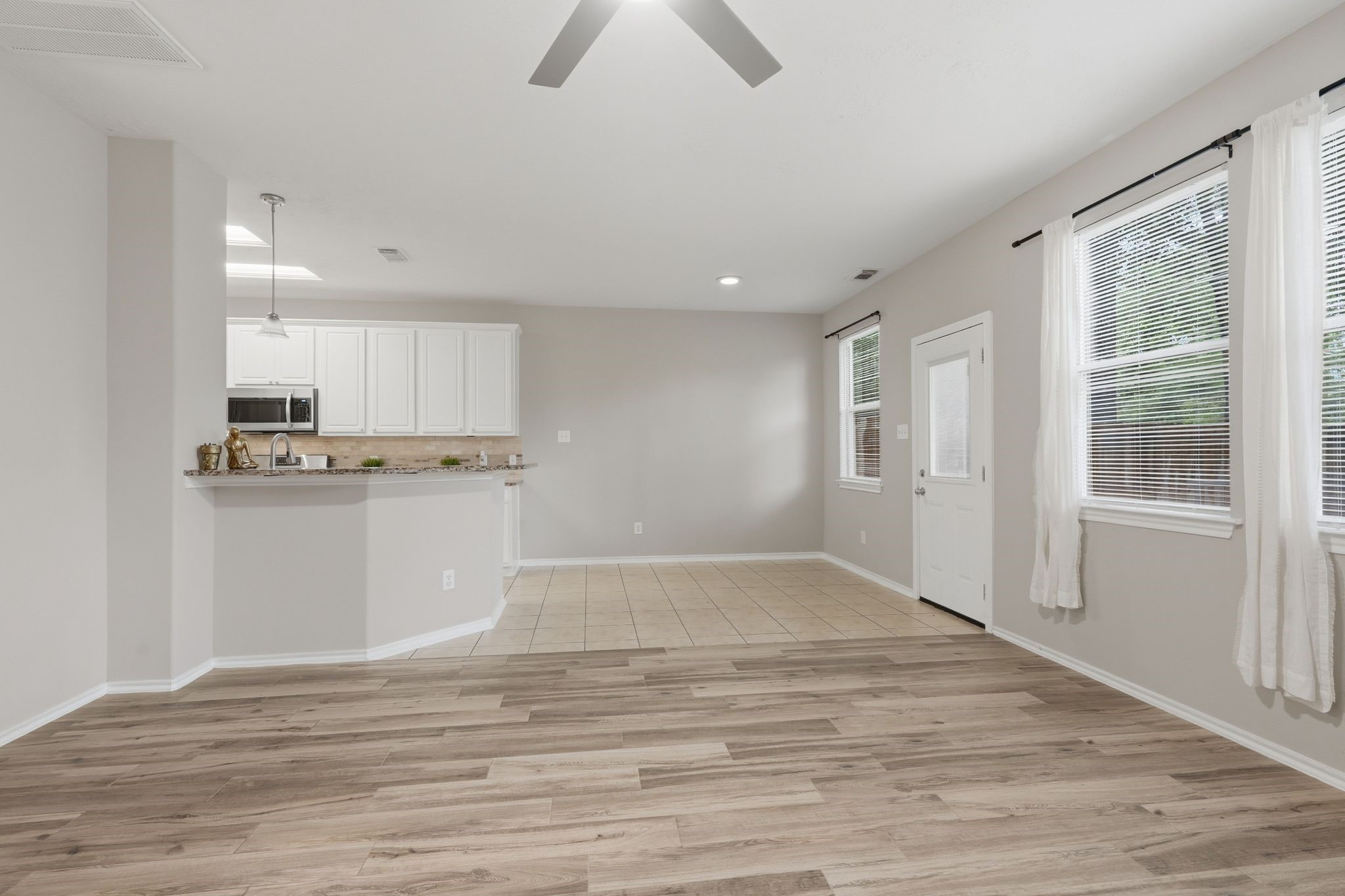 71 S Burberry Park Circle Property Photo 9