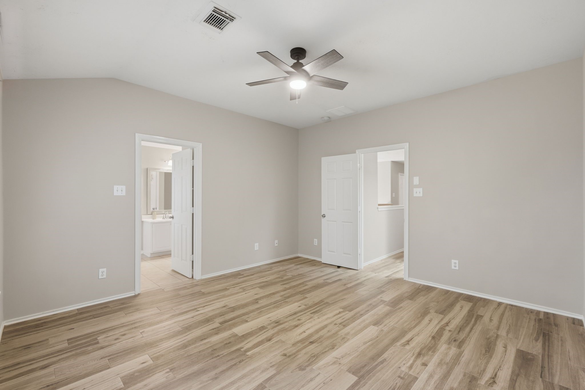 71 S Burberry Park Circle Property Photo 17