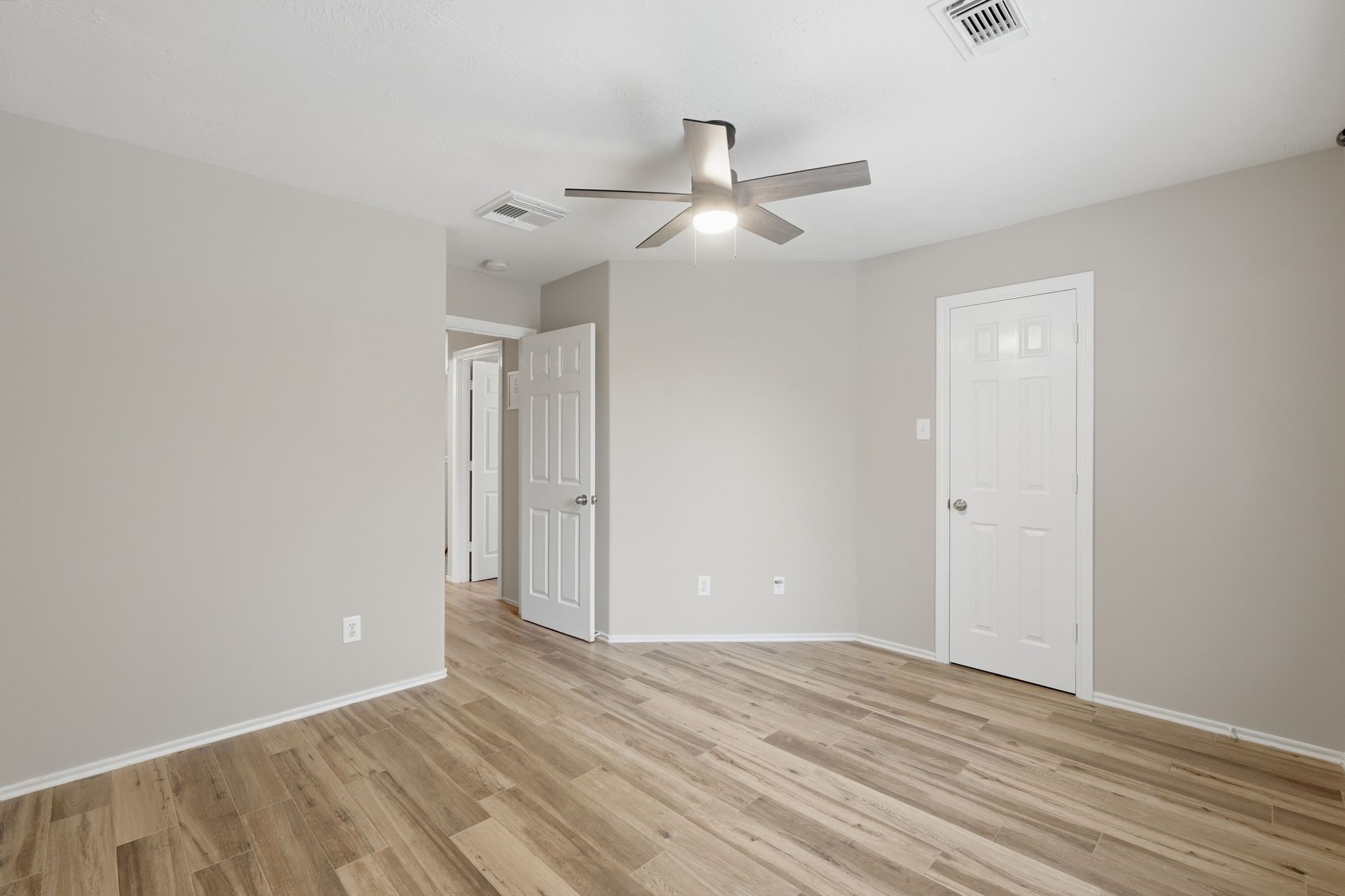 71 S Burberry Park Circle Property Photo 19