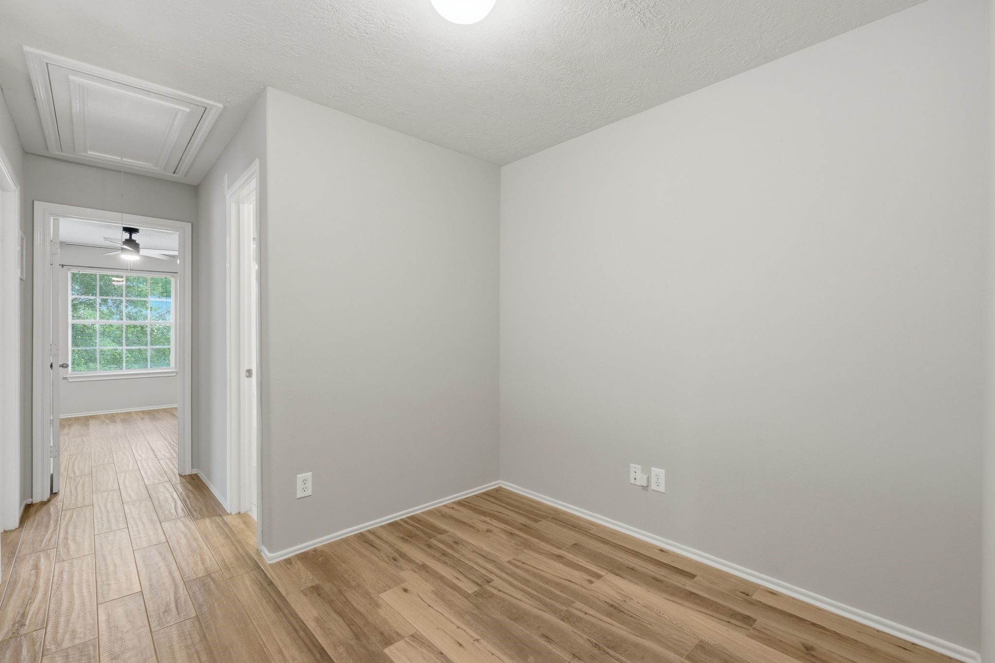 71 S Burberry Park Circle Property Photo 23