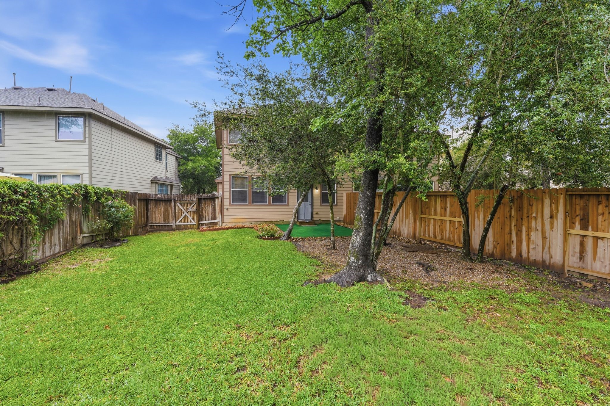 71 S Burberry Park Circle Property Photo 28
