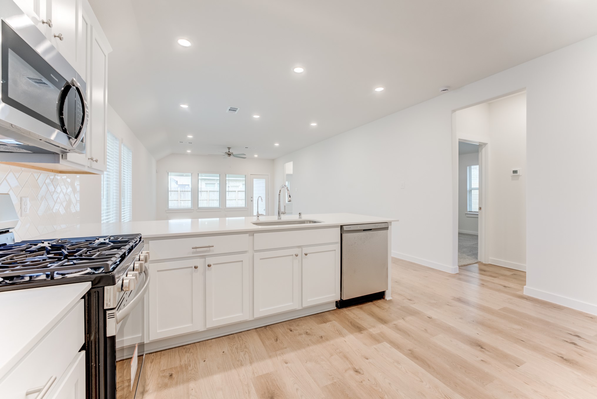 312 Gambels Quail Road Property Photo 13