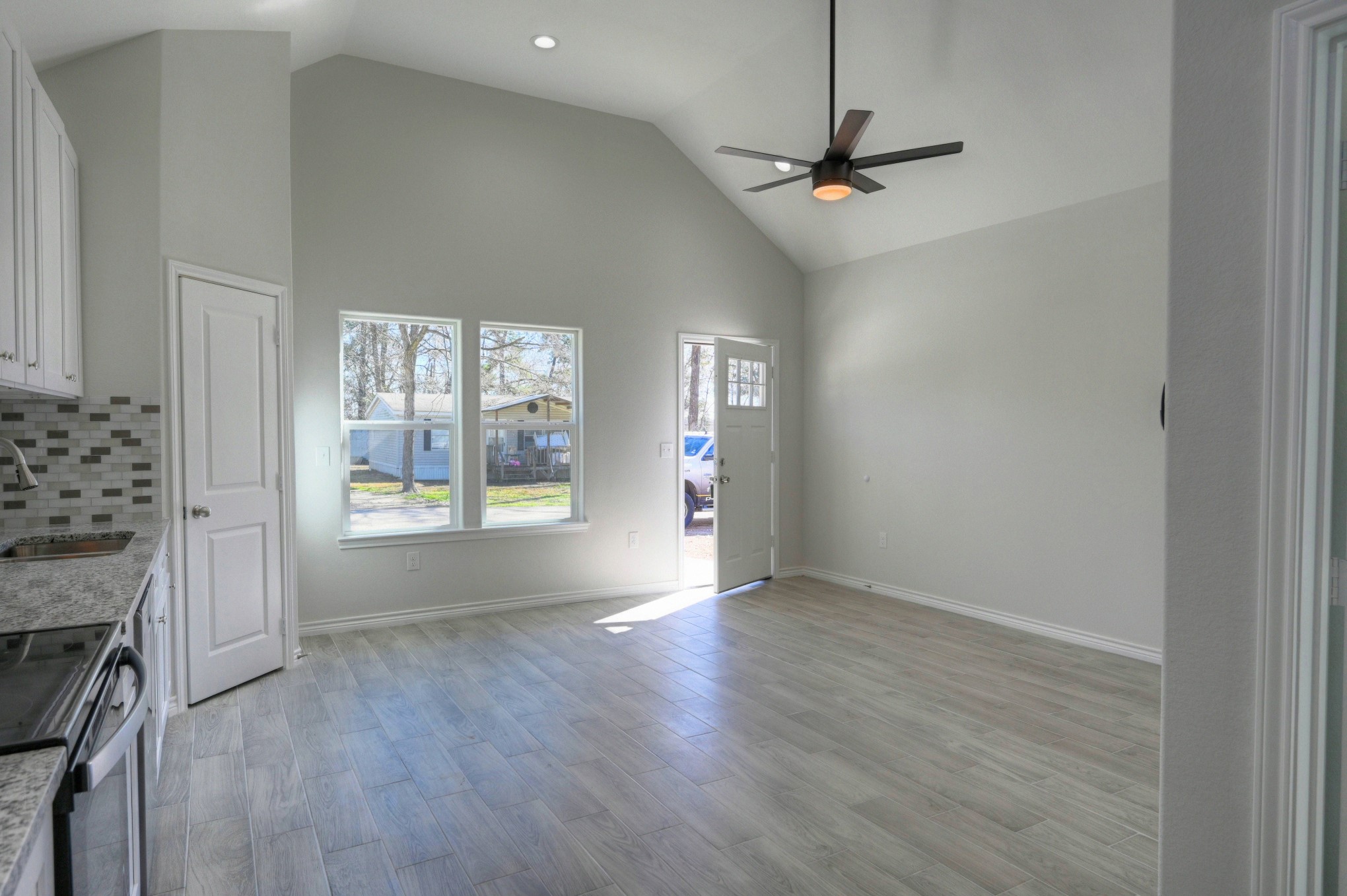 10085 Calendar Street Property Photo 29