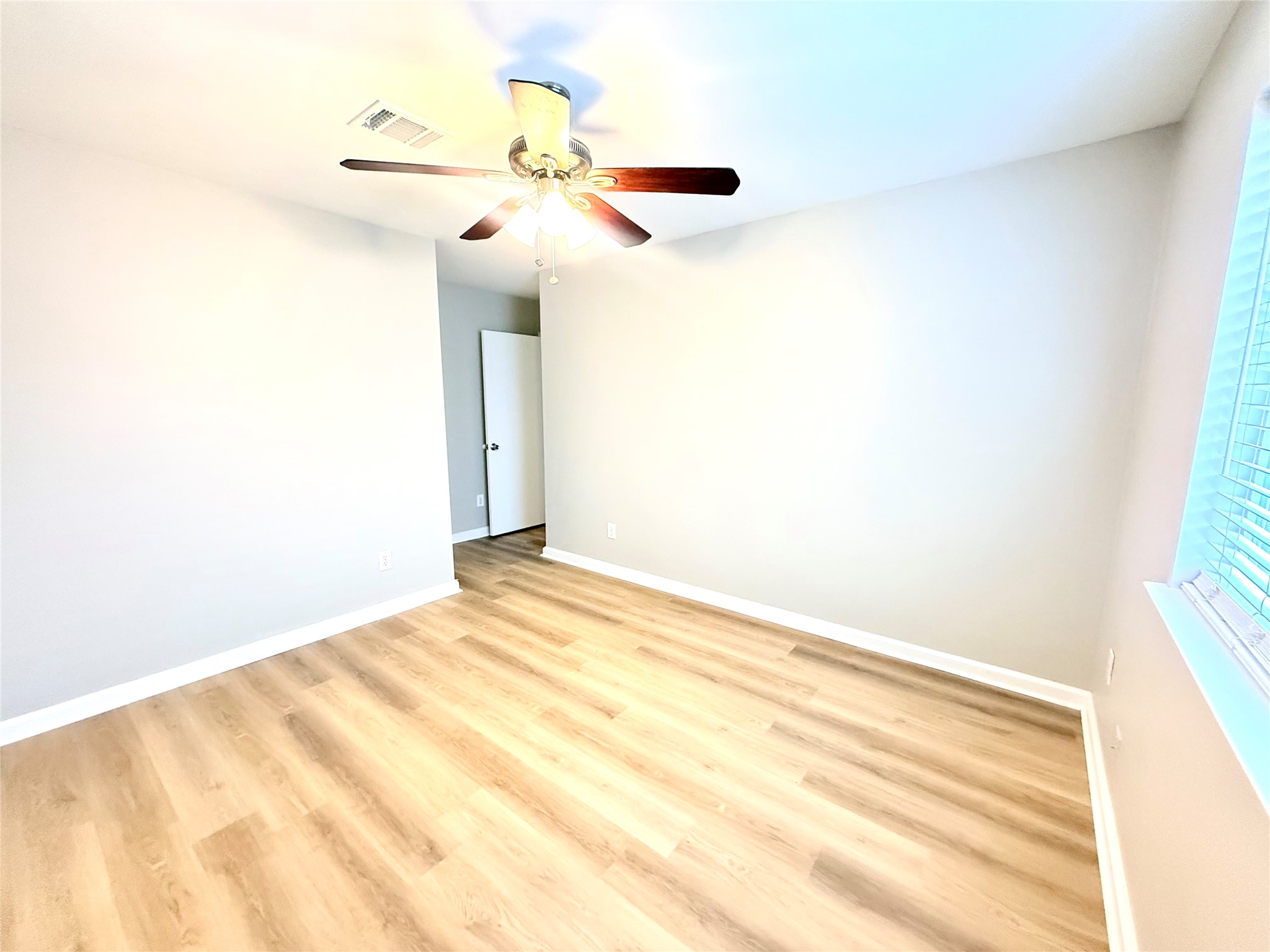 1307 E April Rain Court Property Photo 25