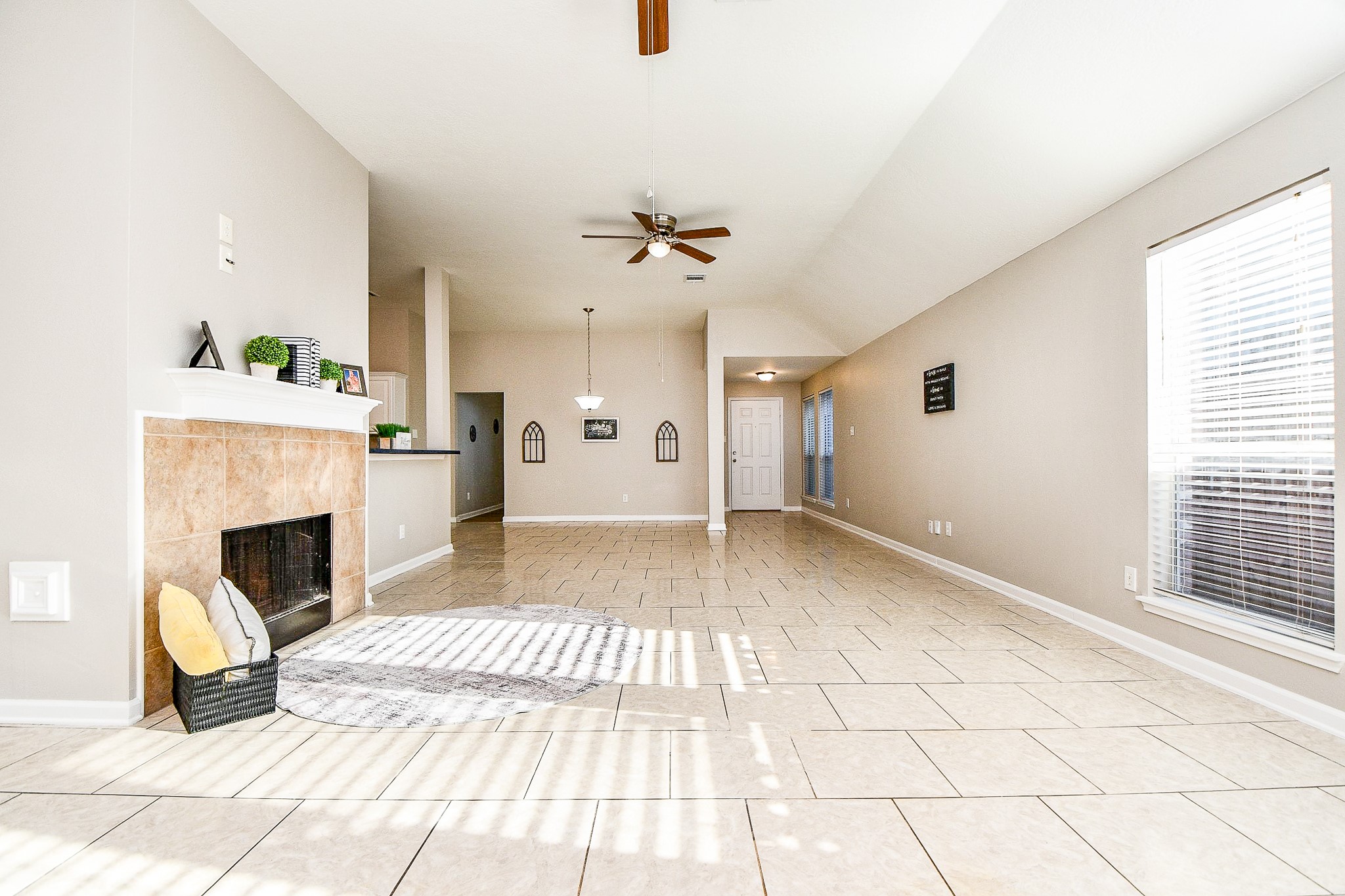 1307 E April Rain Court Property Photo 37