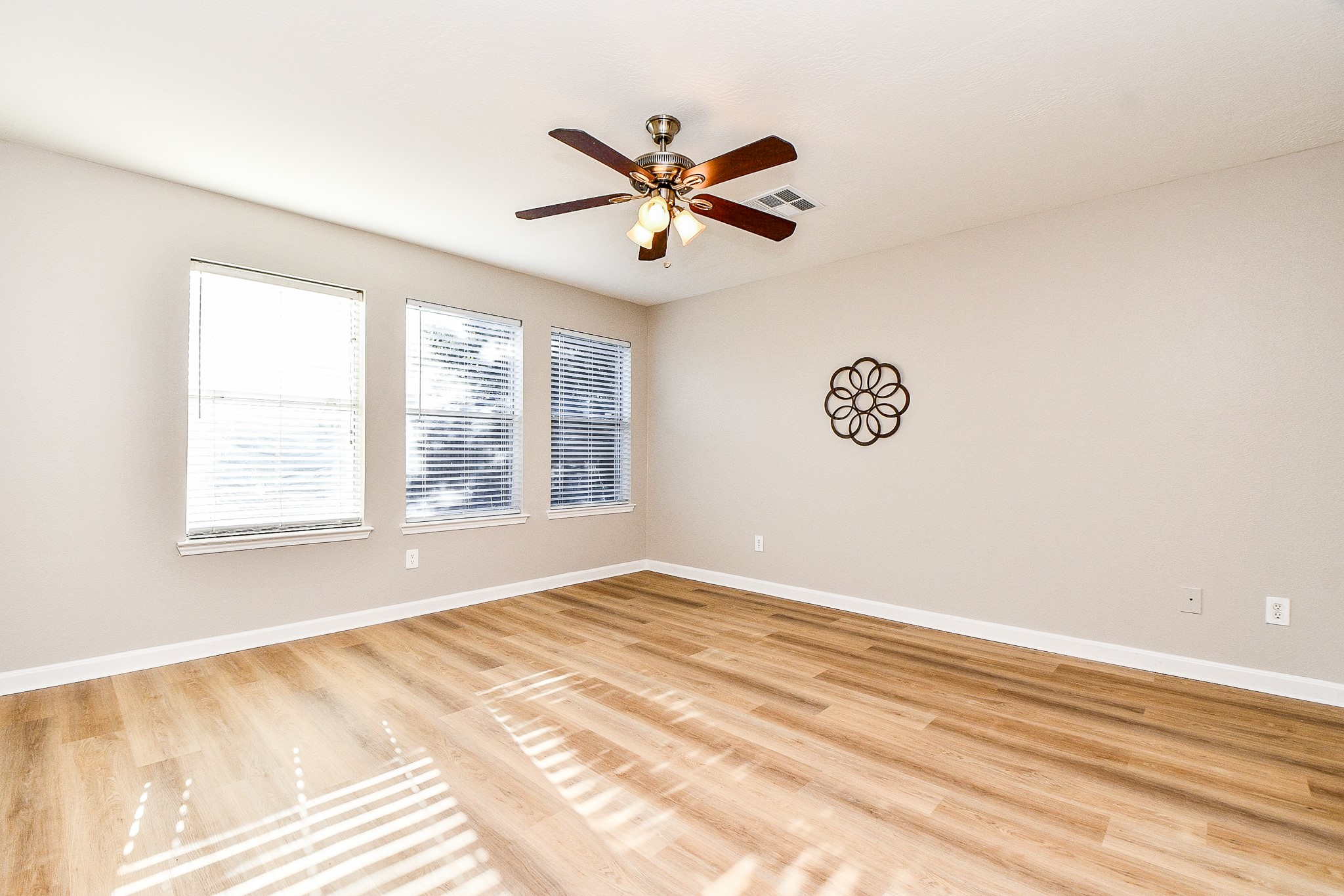 1307 E April Rain Court Property Photo 40