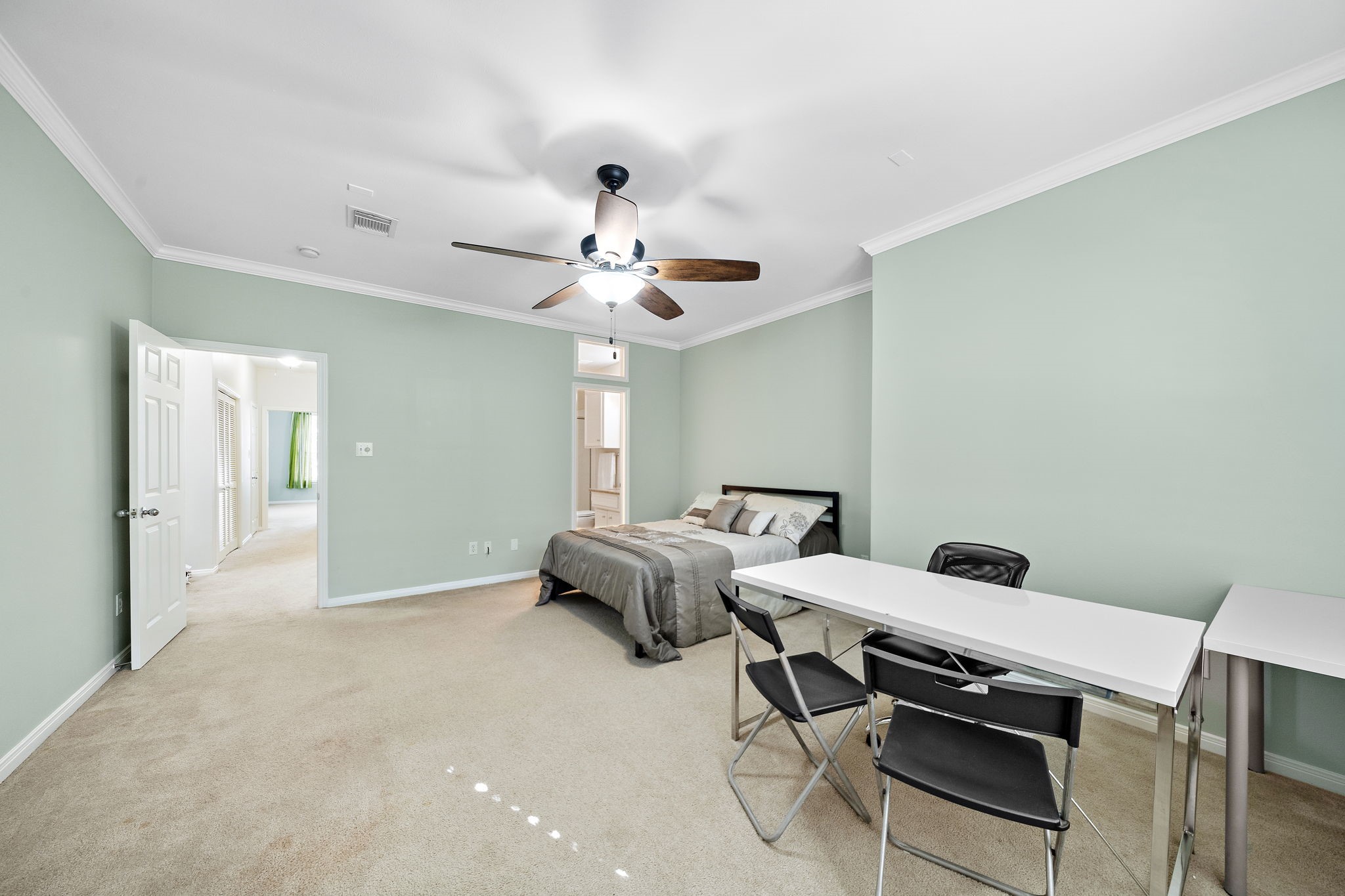 90 Mcgowen St Property Photo 18