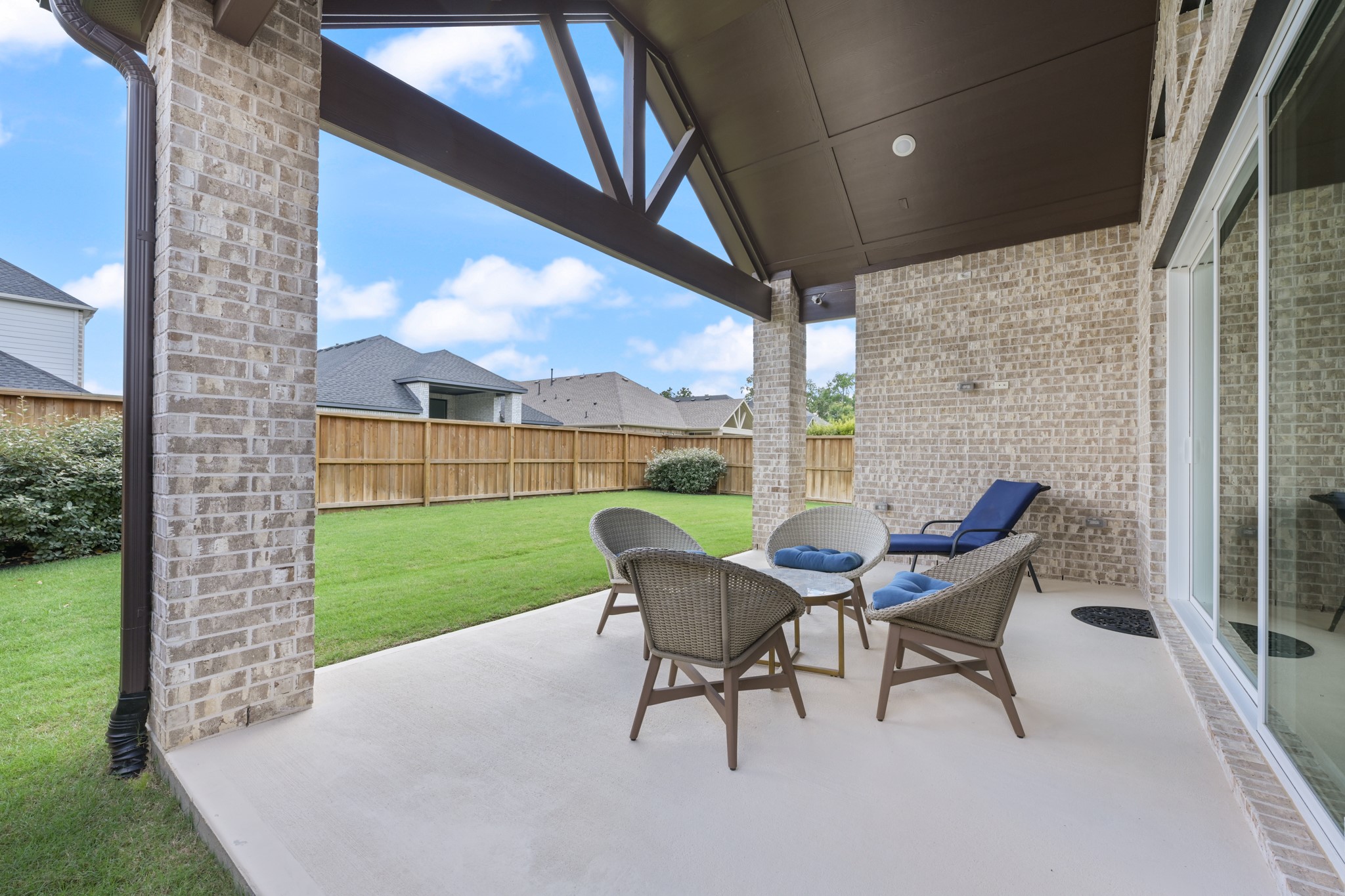 7361 Grandview Meadow Drive Property Photo 8