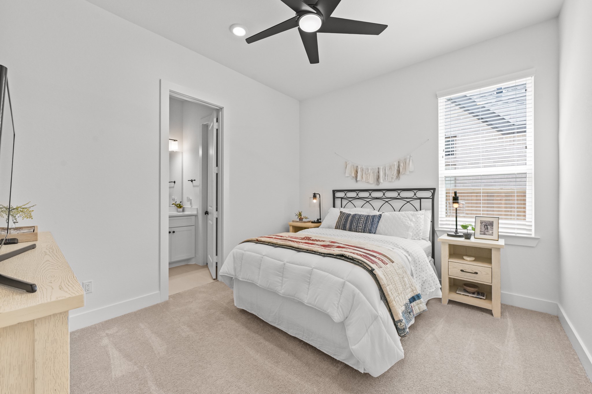 7361 Grandview Meadow Drive Property Photo 17