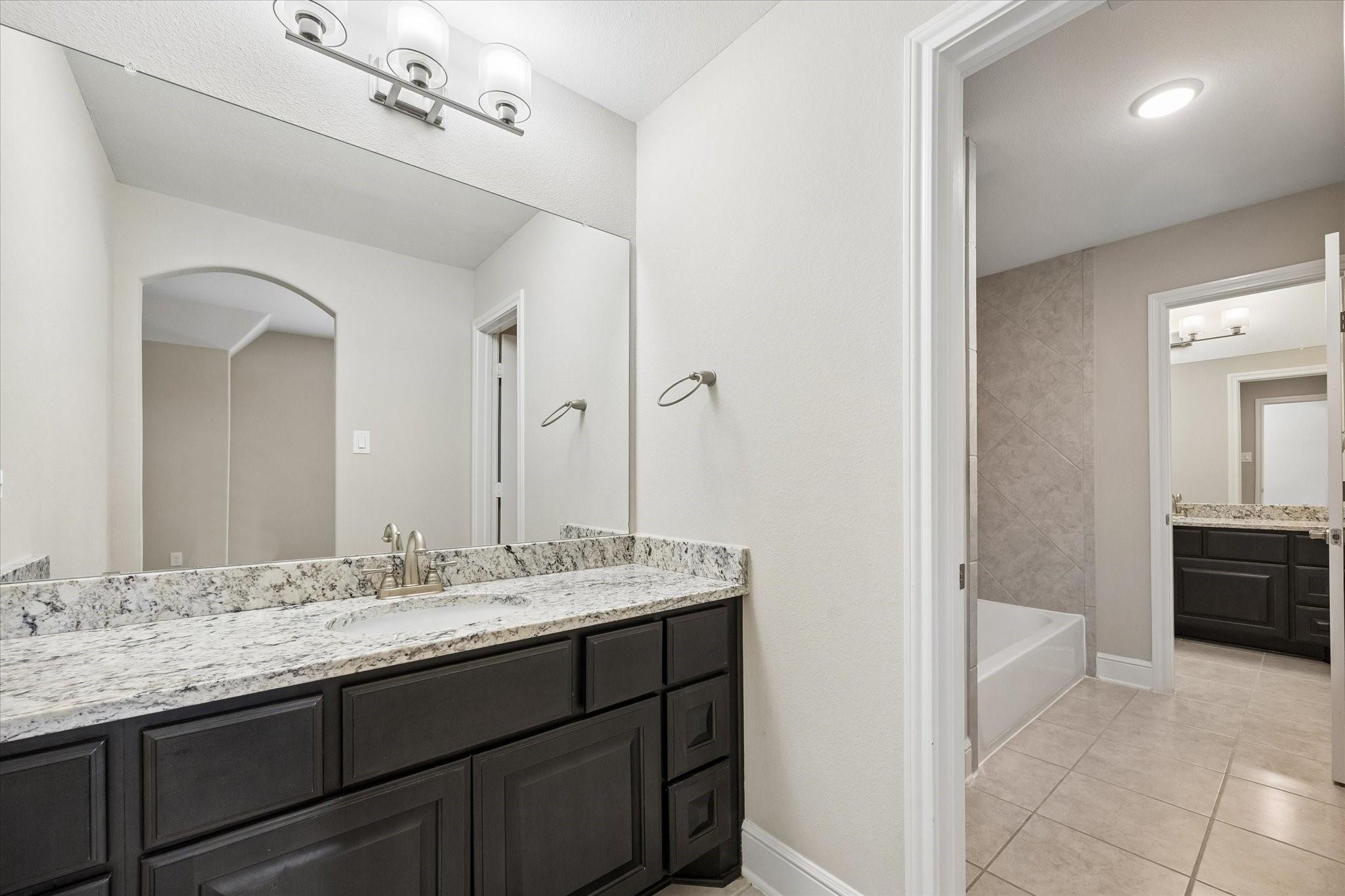 12810 Shire Mills Court, Cypress Tx 77429 Property Photo 23
