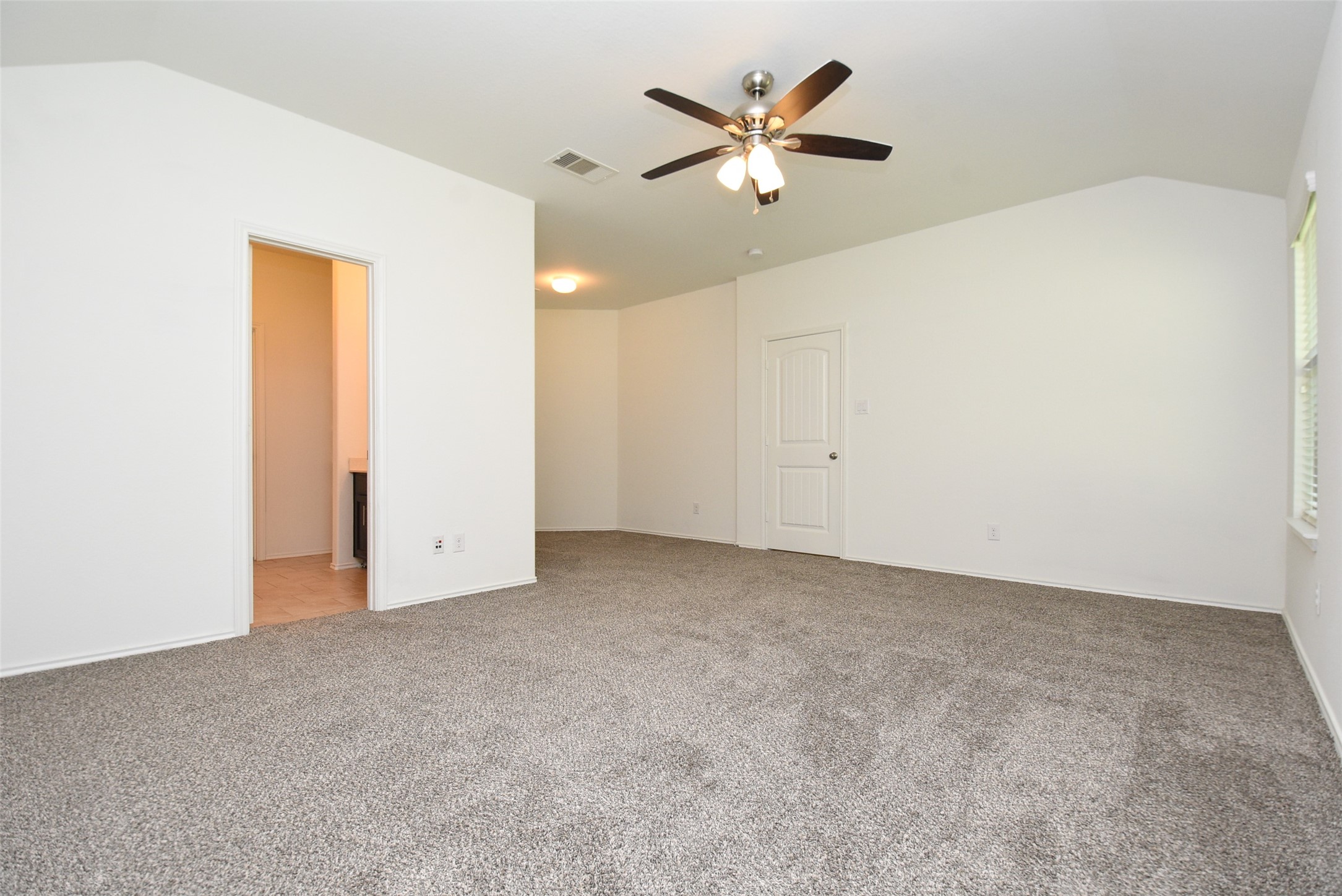 23010 Ari Creek Way Property Photo 4