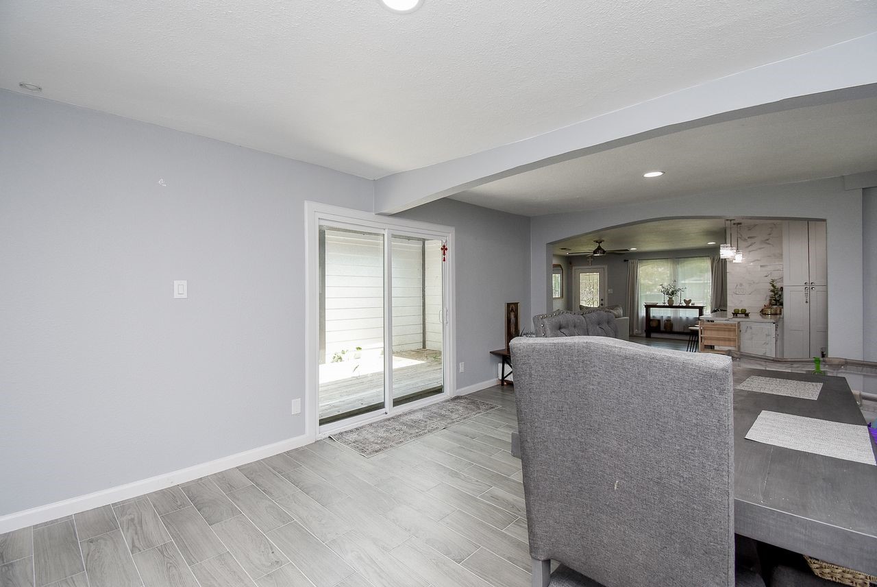 1119 Regal Street Property Photo 13