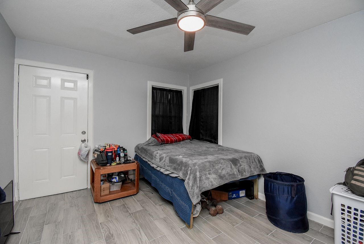1119 Regal Street Property Photo 15