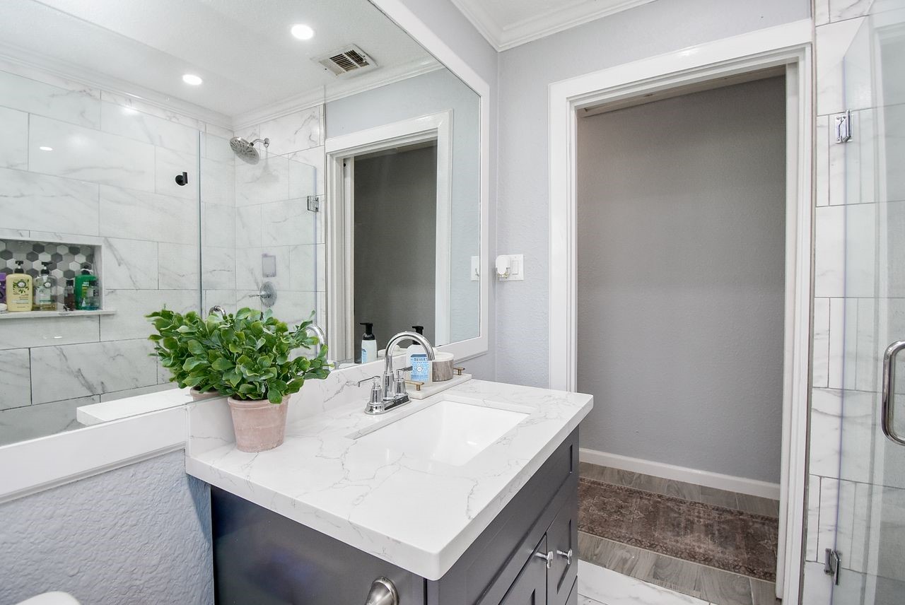 1119 Regal Street Property Photo 17