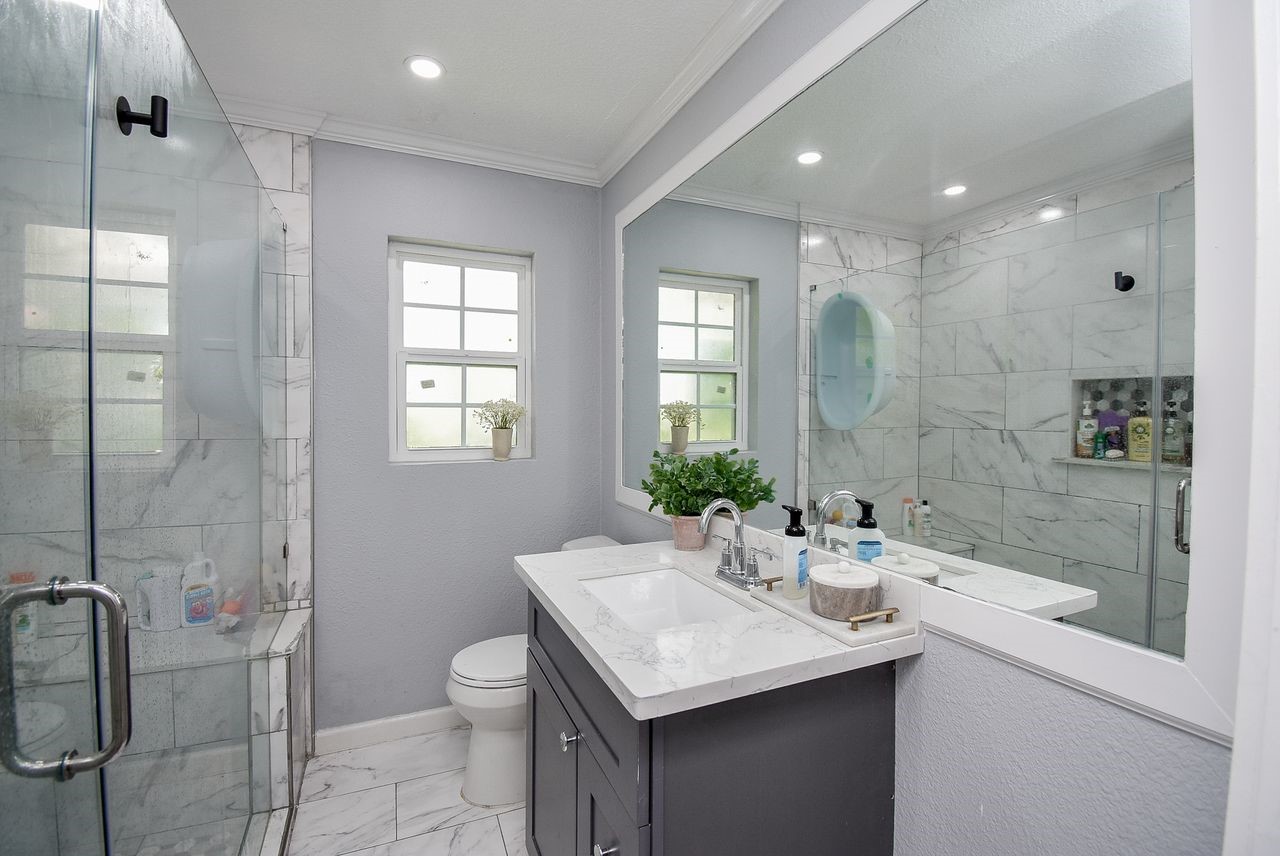 1119 Regal Street Property Photo 18