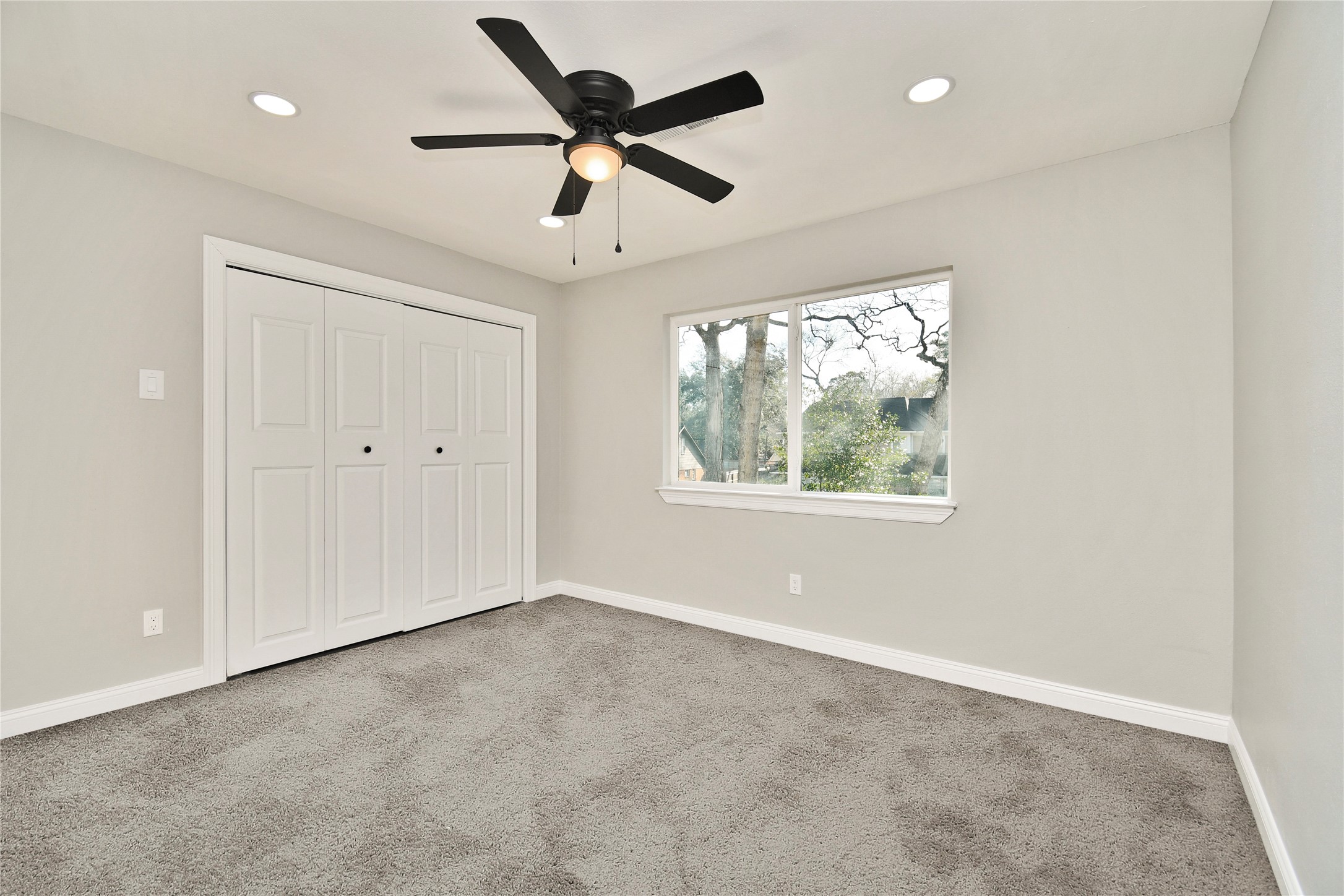 2035 Round Spring Drive Property Photo 13