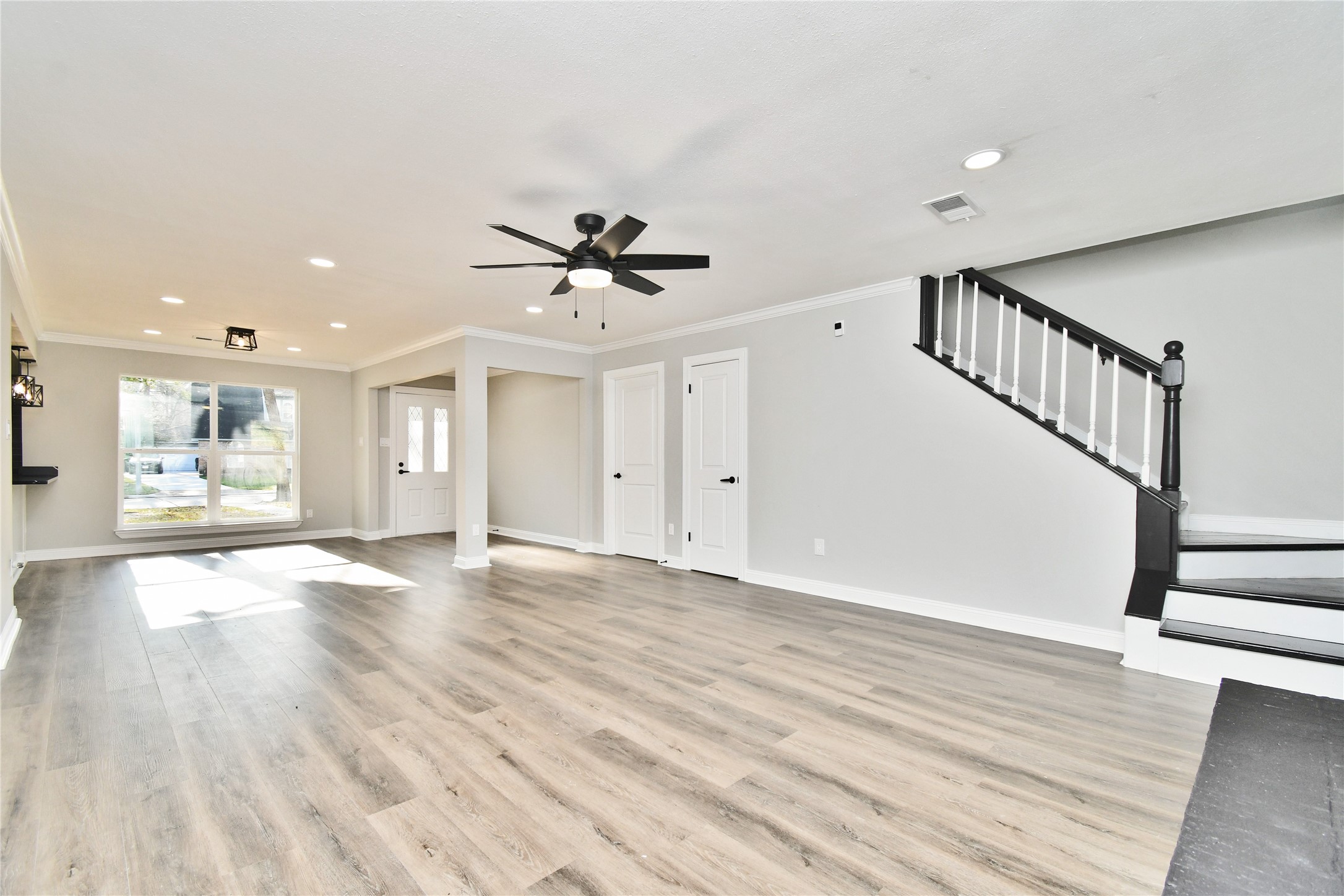 2035 Round Spring Drive Property Photo 22