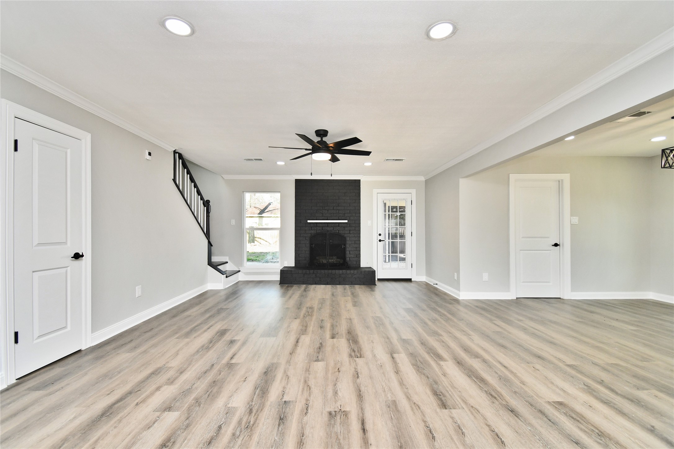 2035 Round Spring Drive Property Photo 23