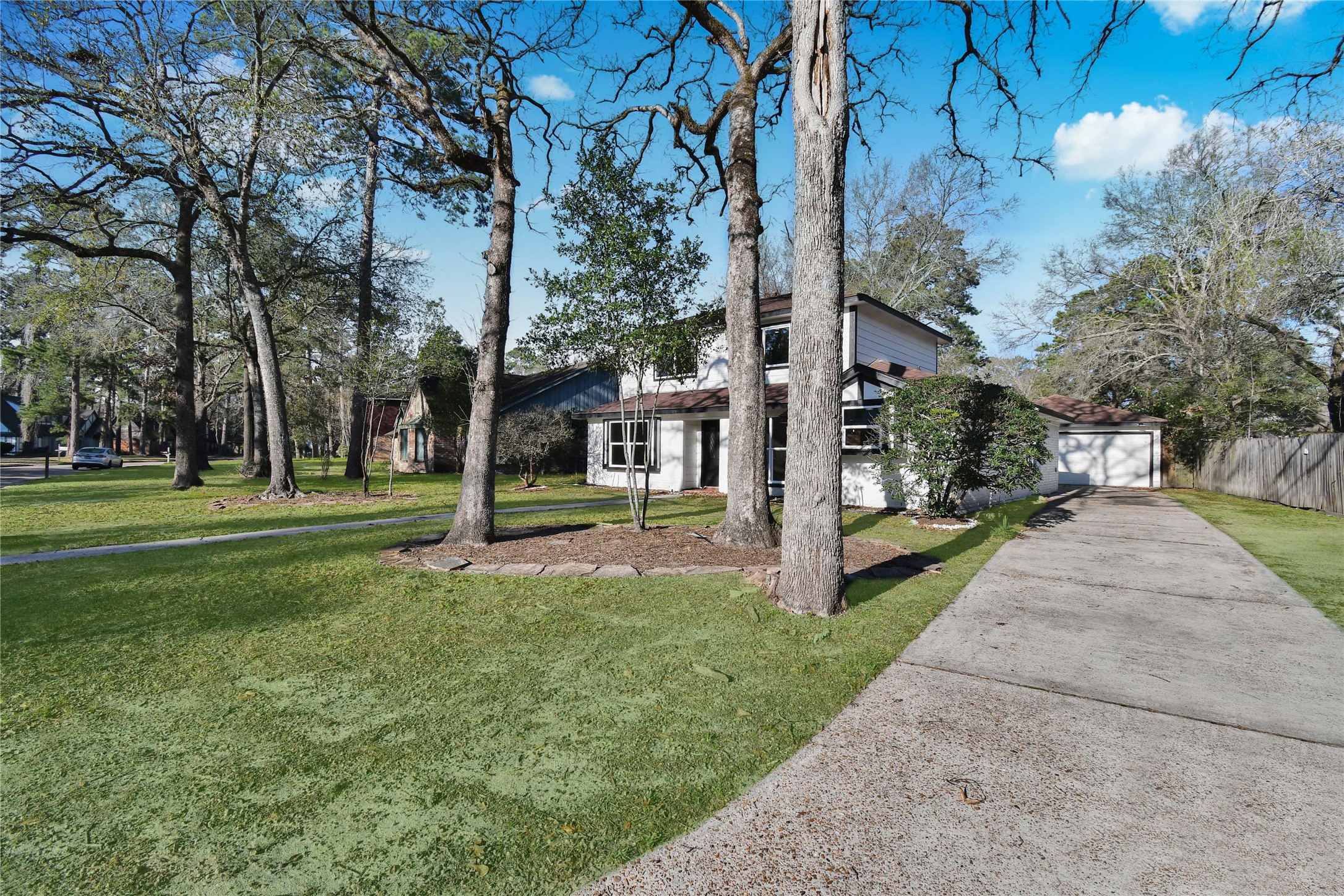 2035 Round Spring Drive Property Photo 30