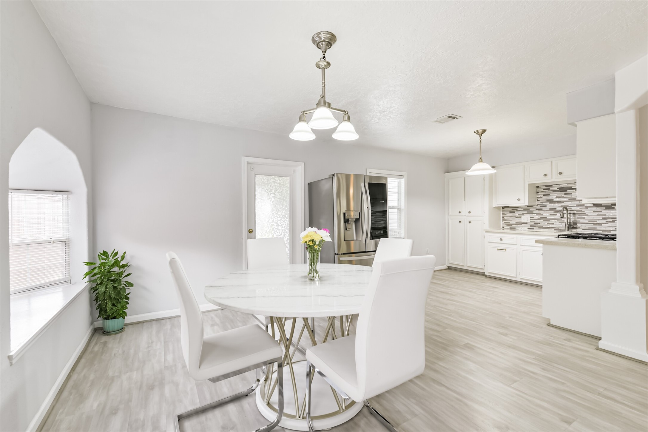 10329 Fairfax Street Property Photo 1