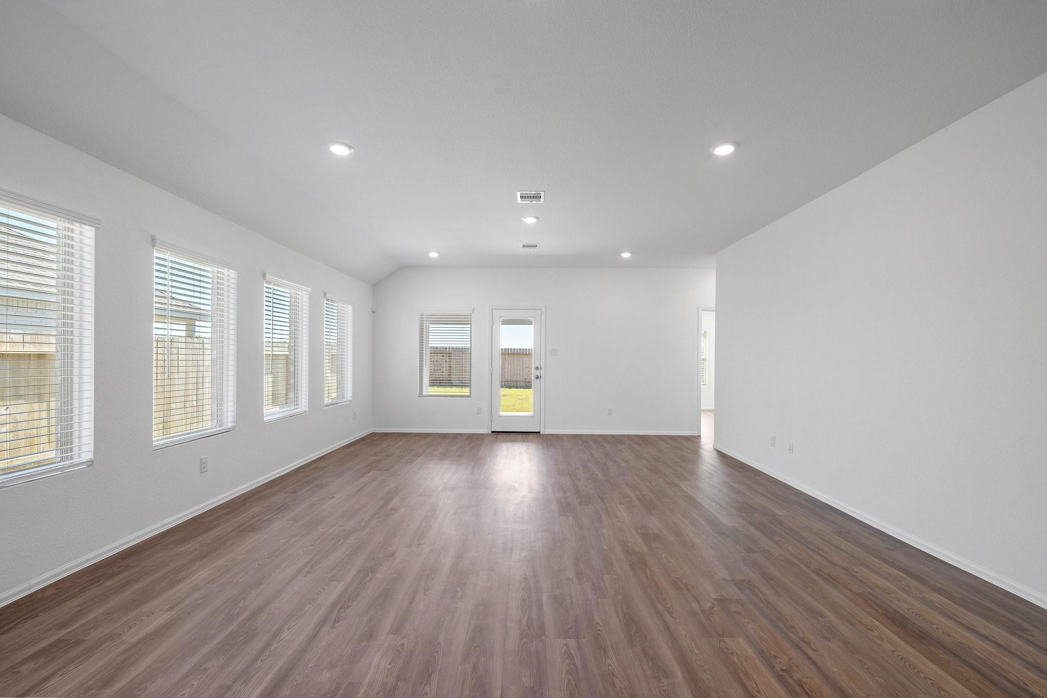 5010 Lavaridge Drive Property Photo 13