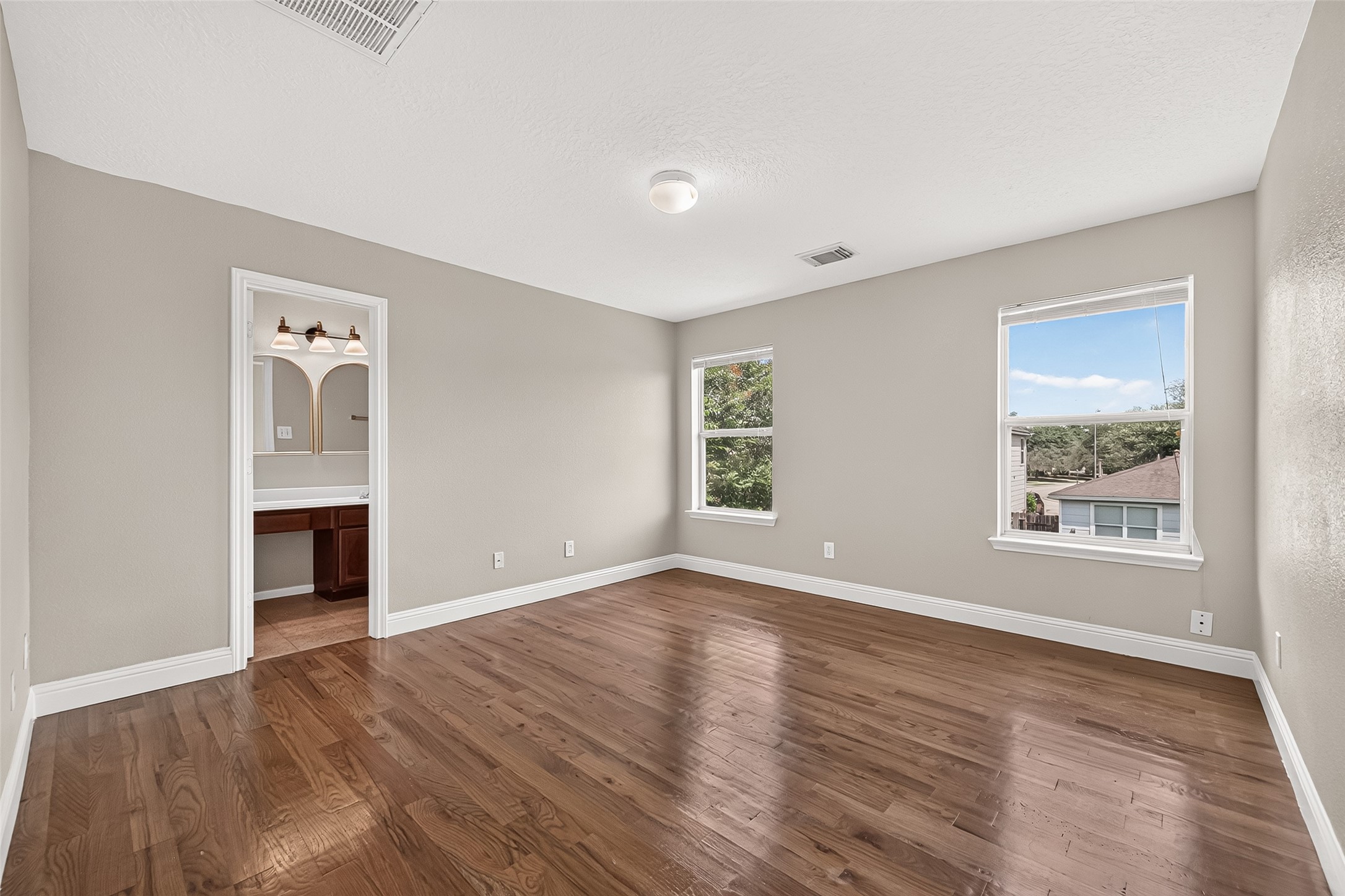 3519 Fuller Bluff Drive Property Photo 15