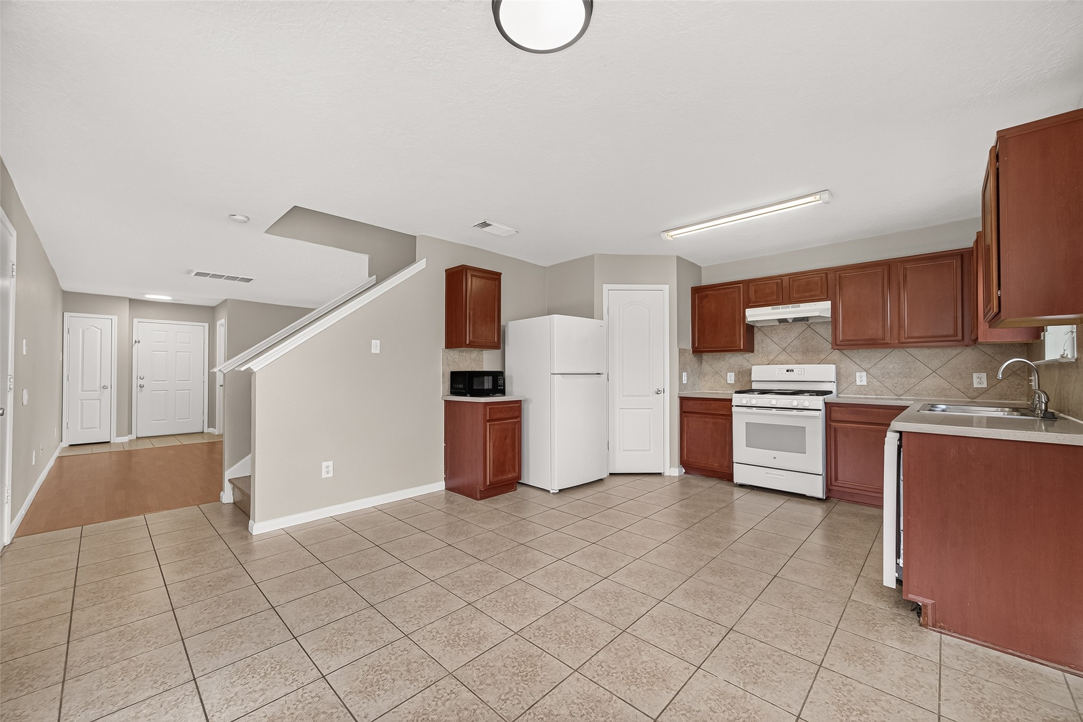 3519 Fuller Bluff Drive Property Photo 24