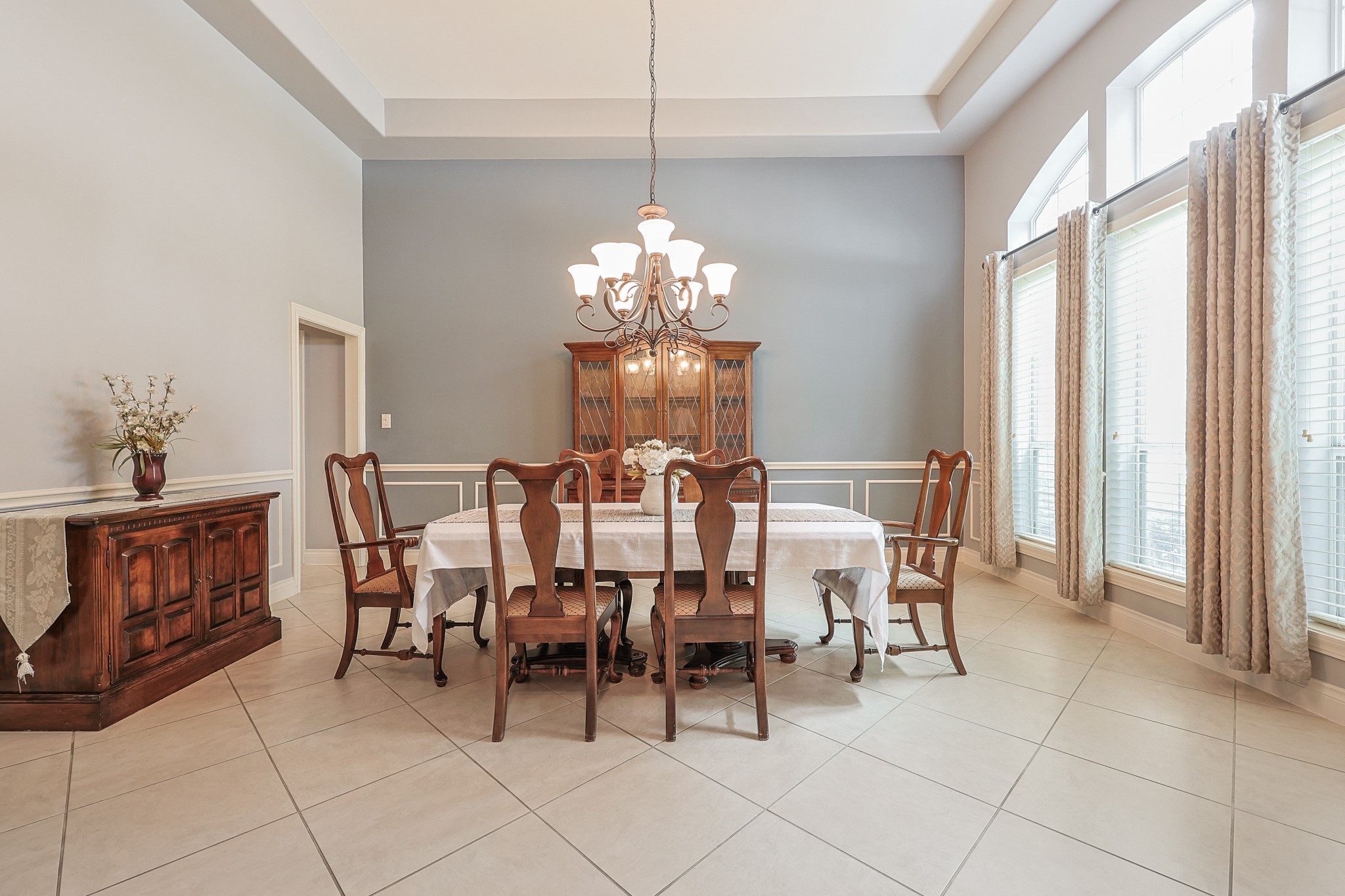 2318 Spring Lake Park Lane Property Photo 5