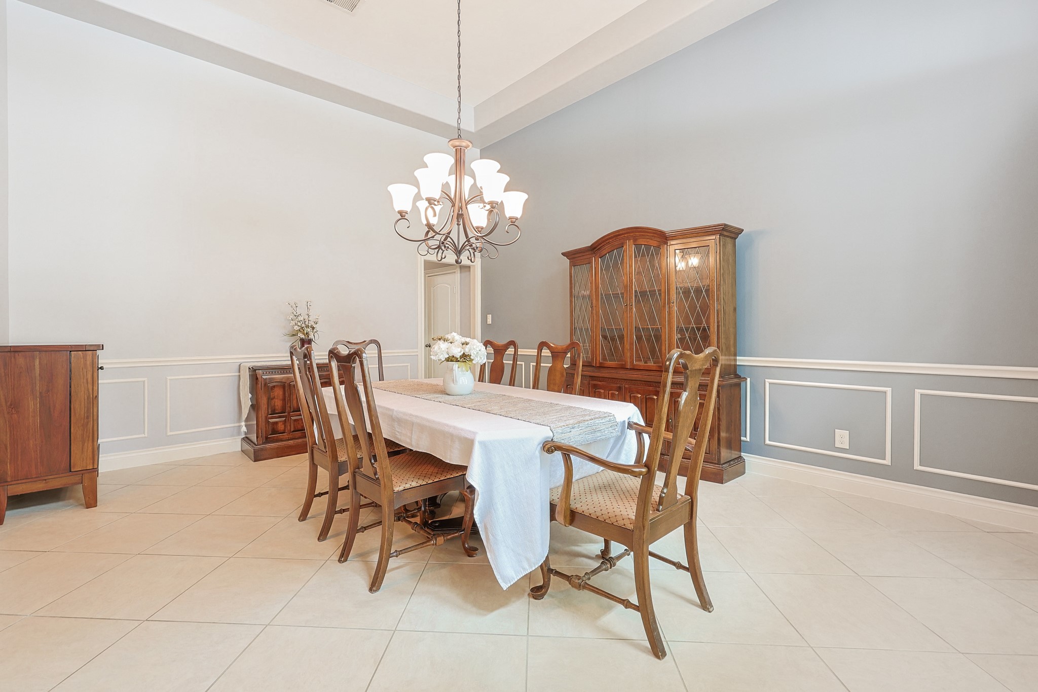 2318 Spring Lake Park Lane Property Photo 6