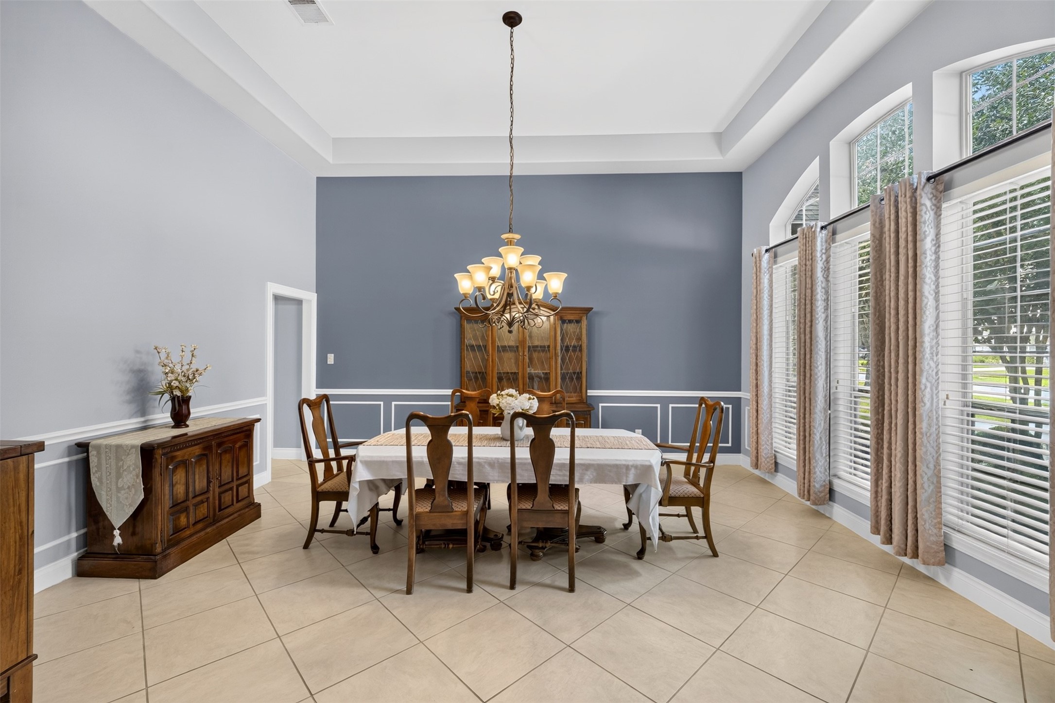 2318 Spring Lake Park Lane Property Photo 9