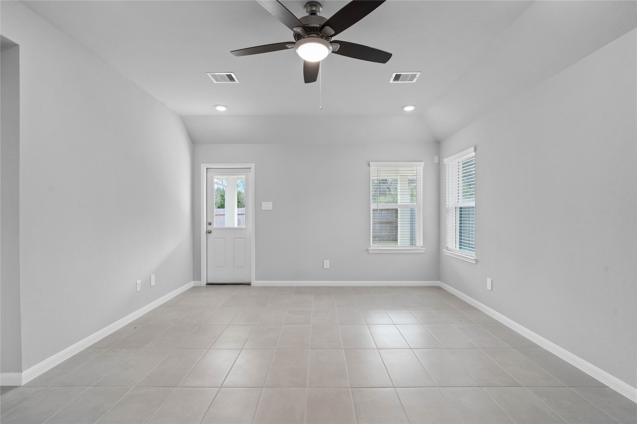 19555 Montgomery Ridge Way Property Photo 23