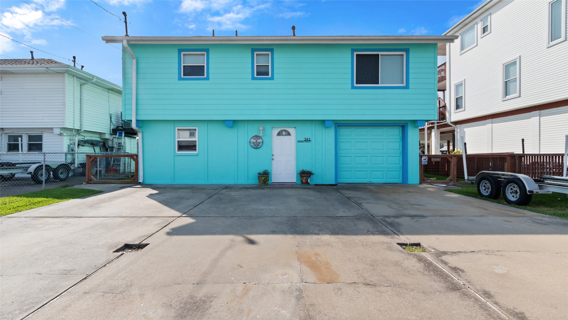 261 Barracuda Street Property Photo 3