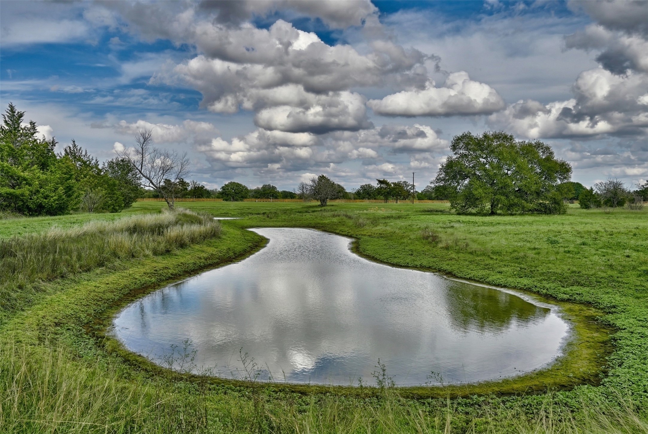 2 Round Top Farms Drive Property Photo 2