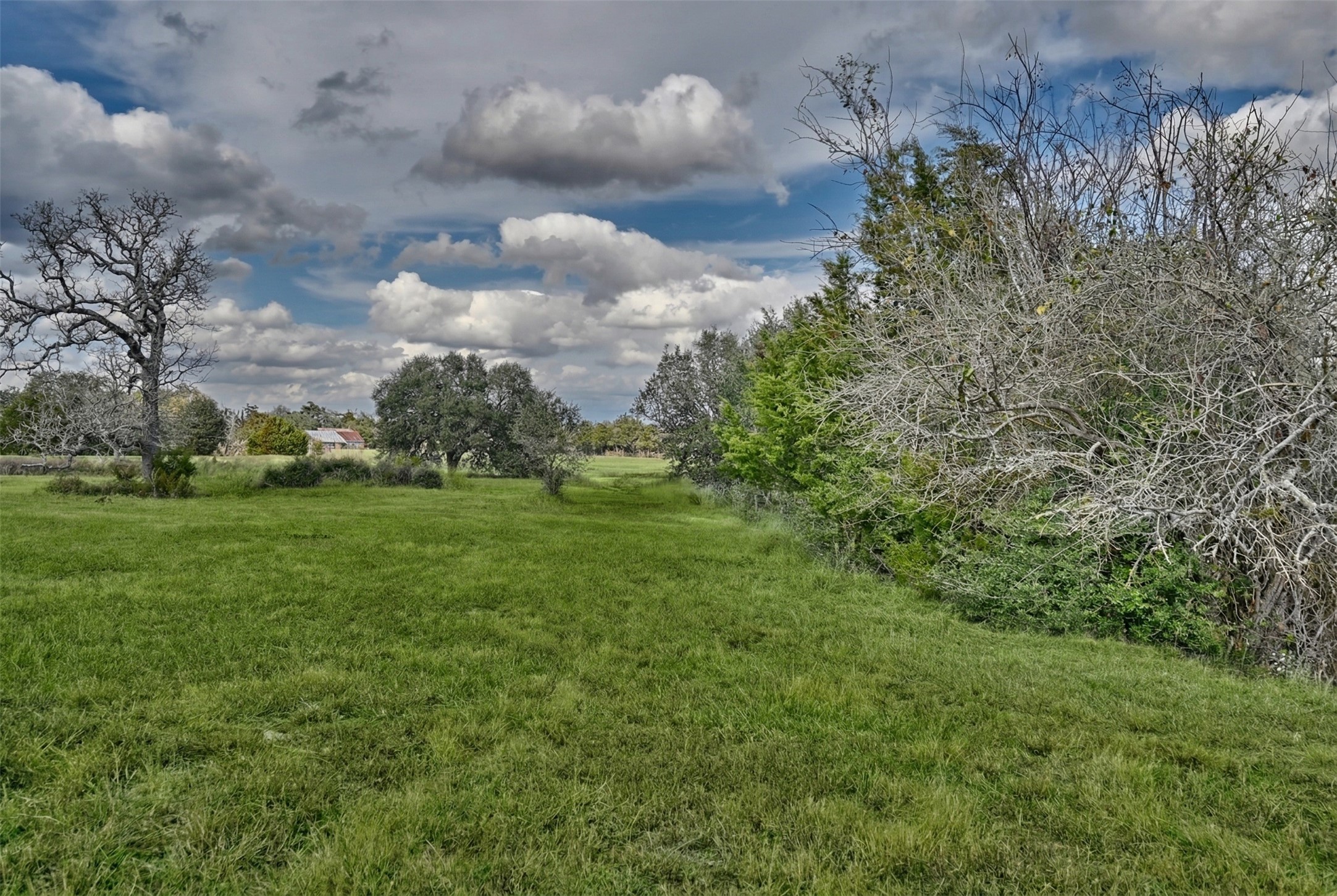 2 Round Top Farms Drive Property Photo 4