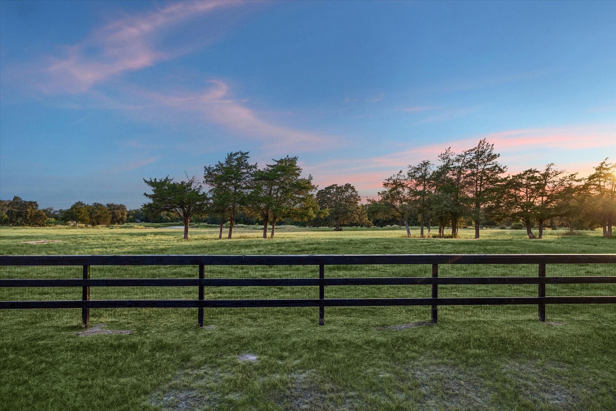 2 Round Top Farms Drive Property Photo 7