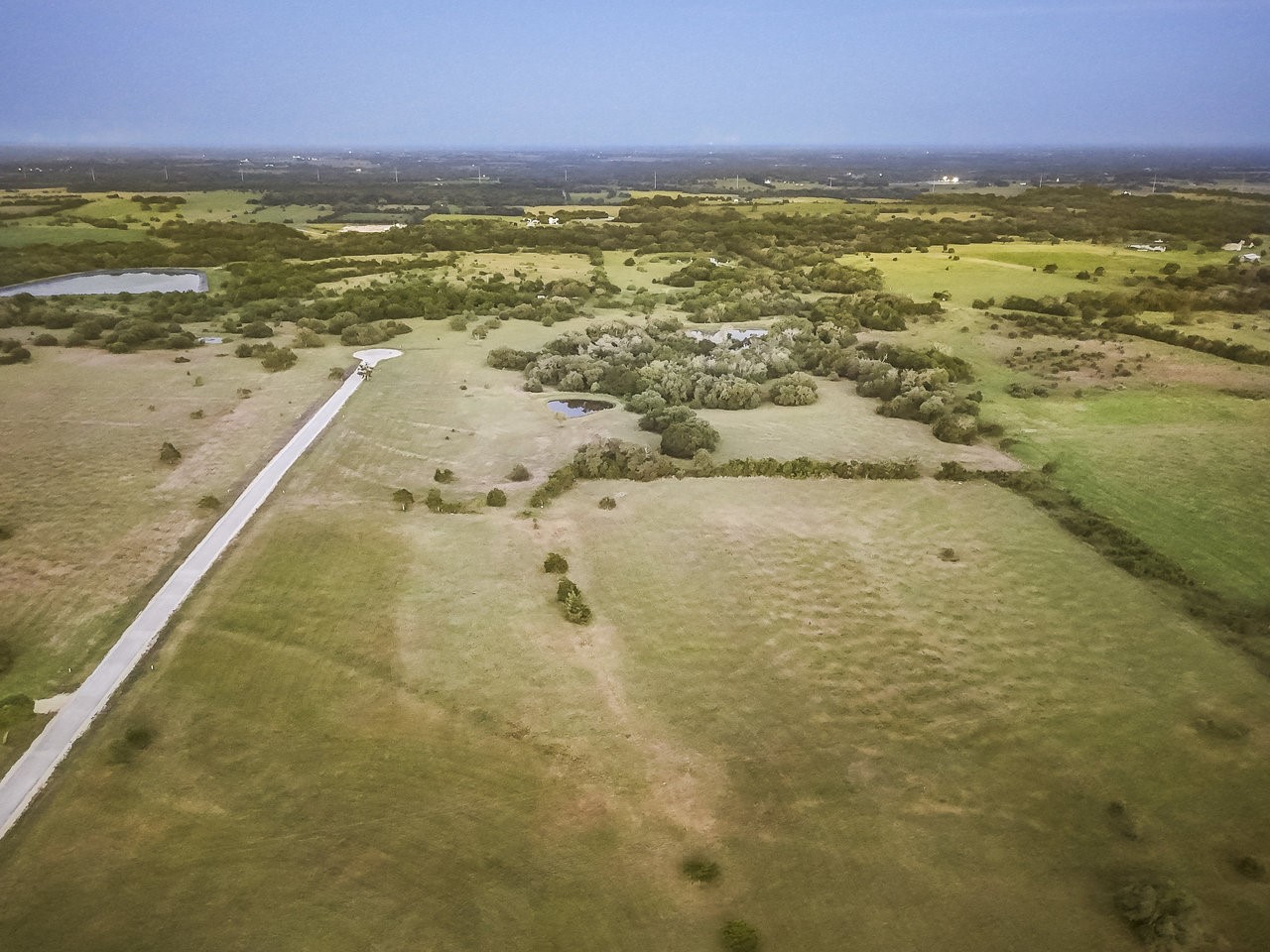 2 Round Top Farms Drive Property Photo 8