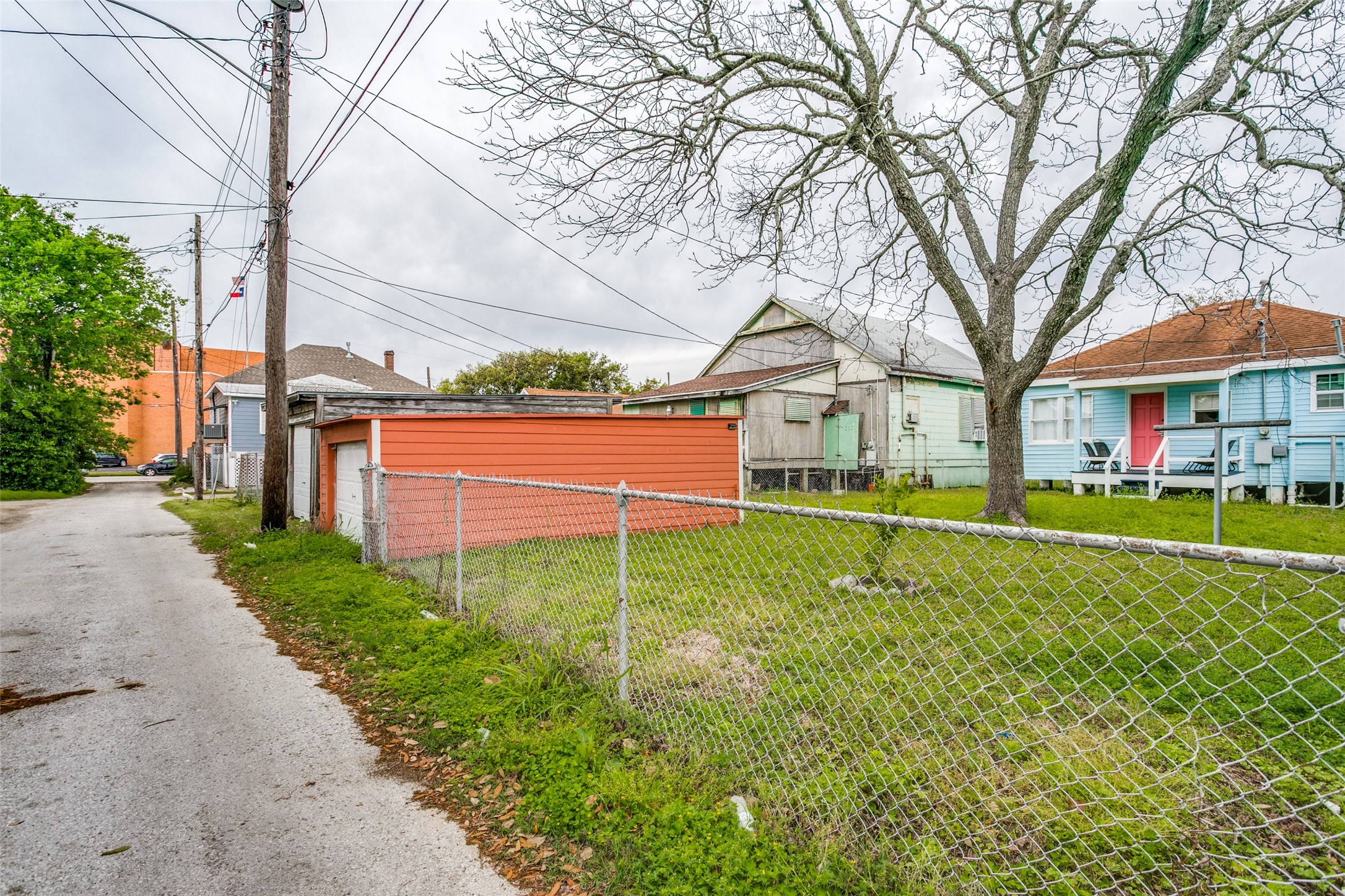 4015 Avenue O Property Photo 13