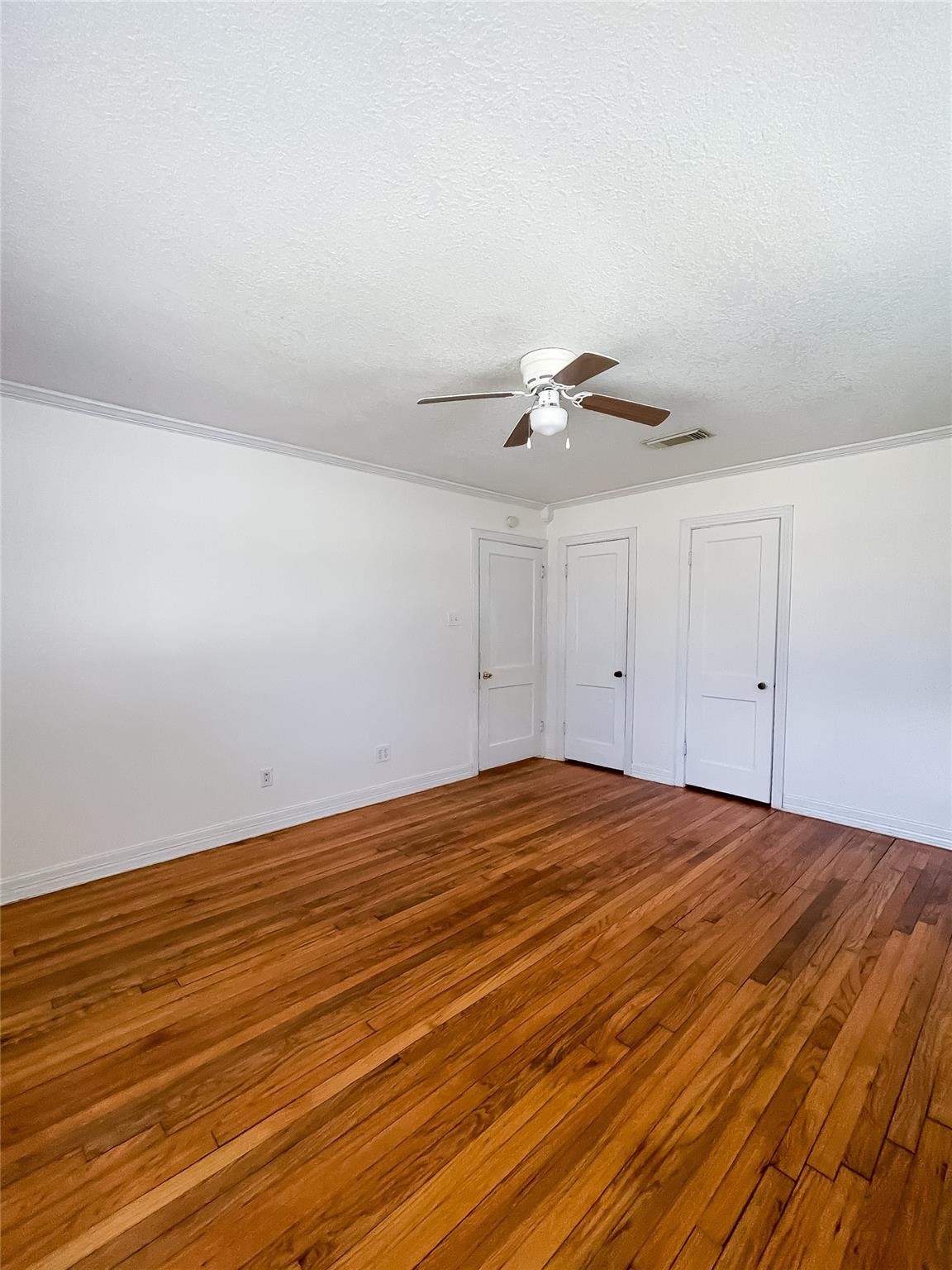 1241 Chevy Chase Drive Property Photo 7