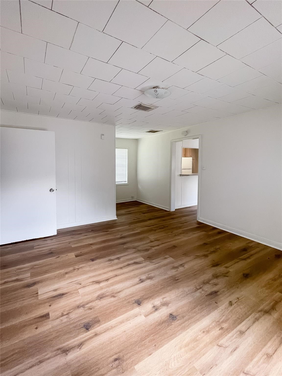 1241 Chevy Chase Drive Property Photo 9