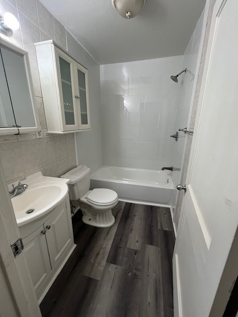 1241 Chevy Chase Drive Property Photo 13
