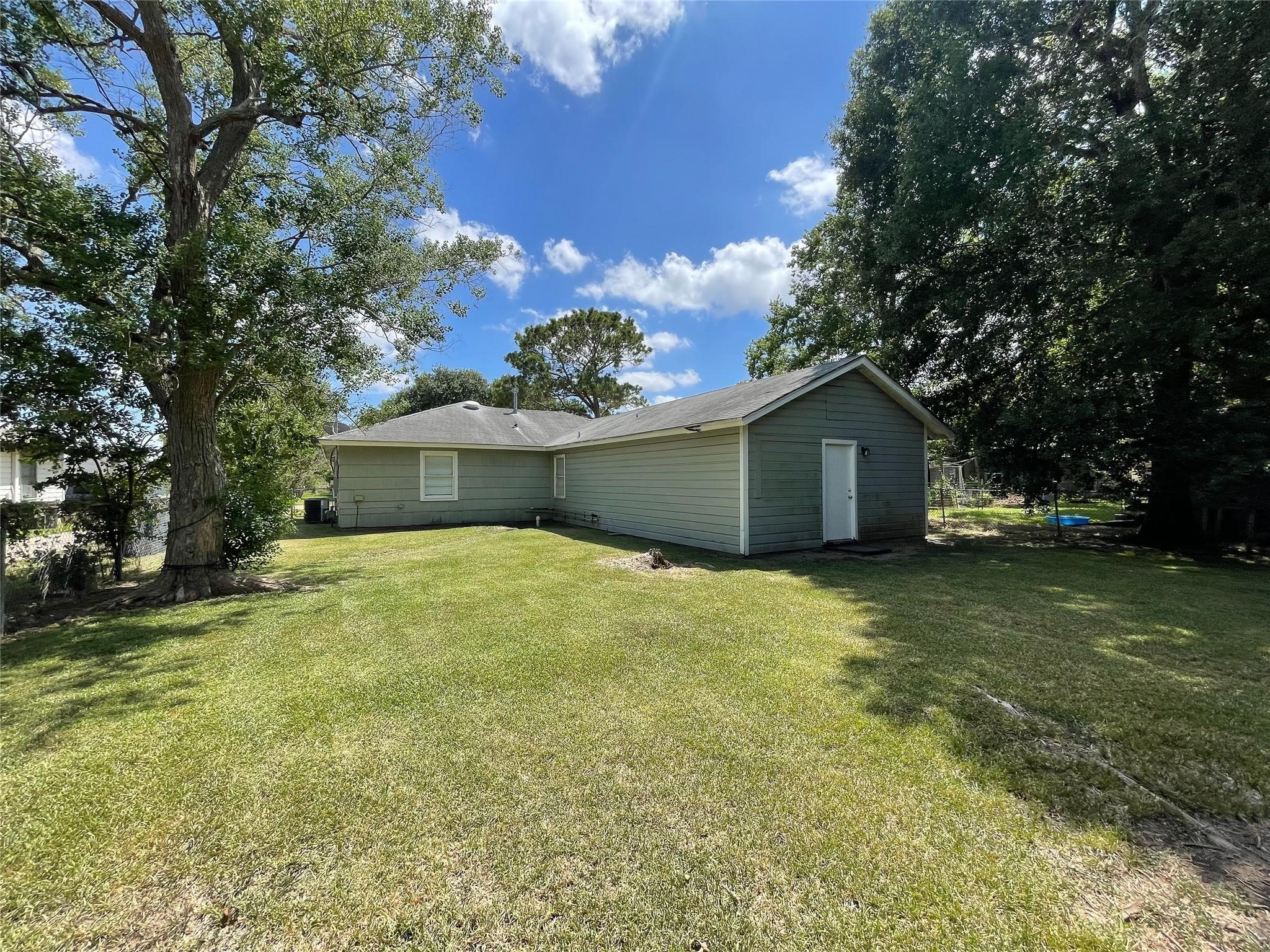 1241 Chevy Chase Drive Property Photo 21