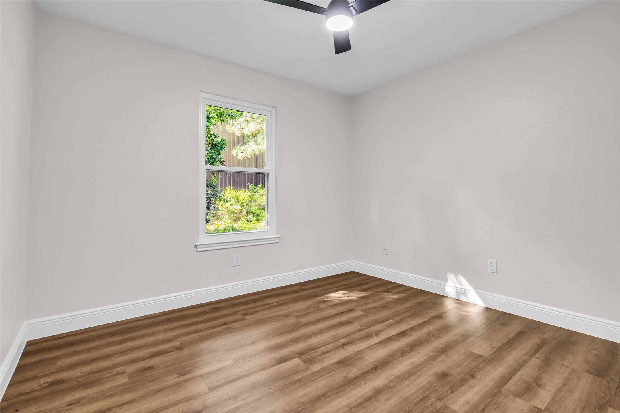 5945 Sinclair Drive Property Photo 13